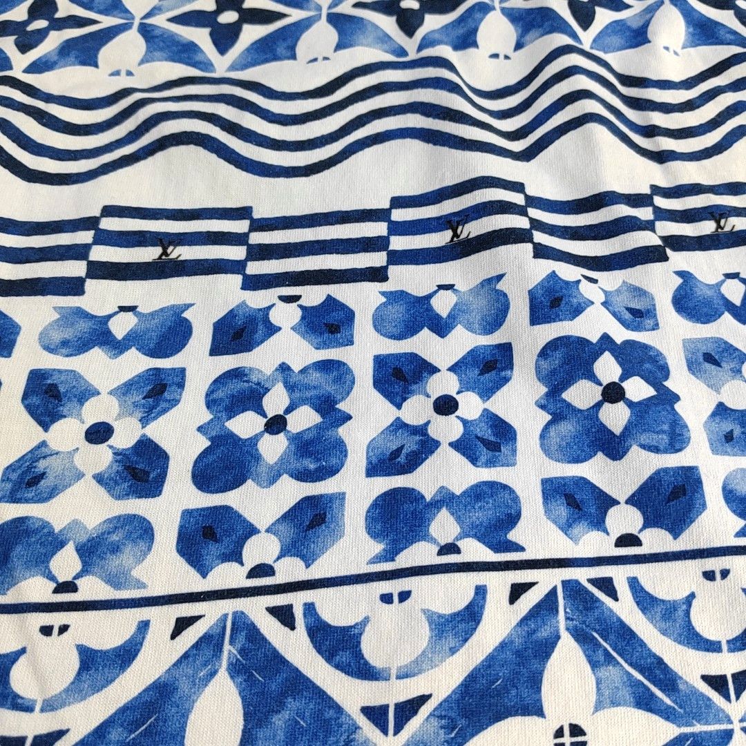 Louis Vuitton Louis Vuitton Patterned Short Sleeve T-Shirt Size XS Size XS / US 0-2 / IT 36-38 - 9 Thumbnail