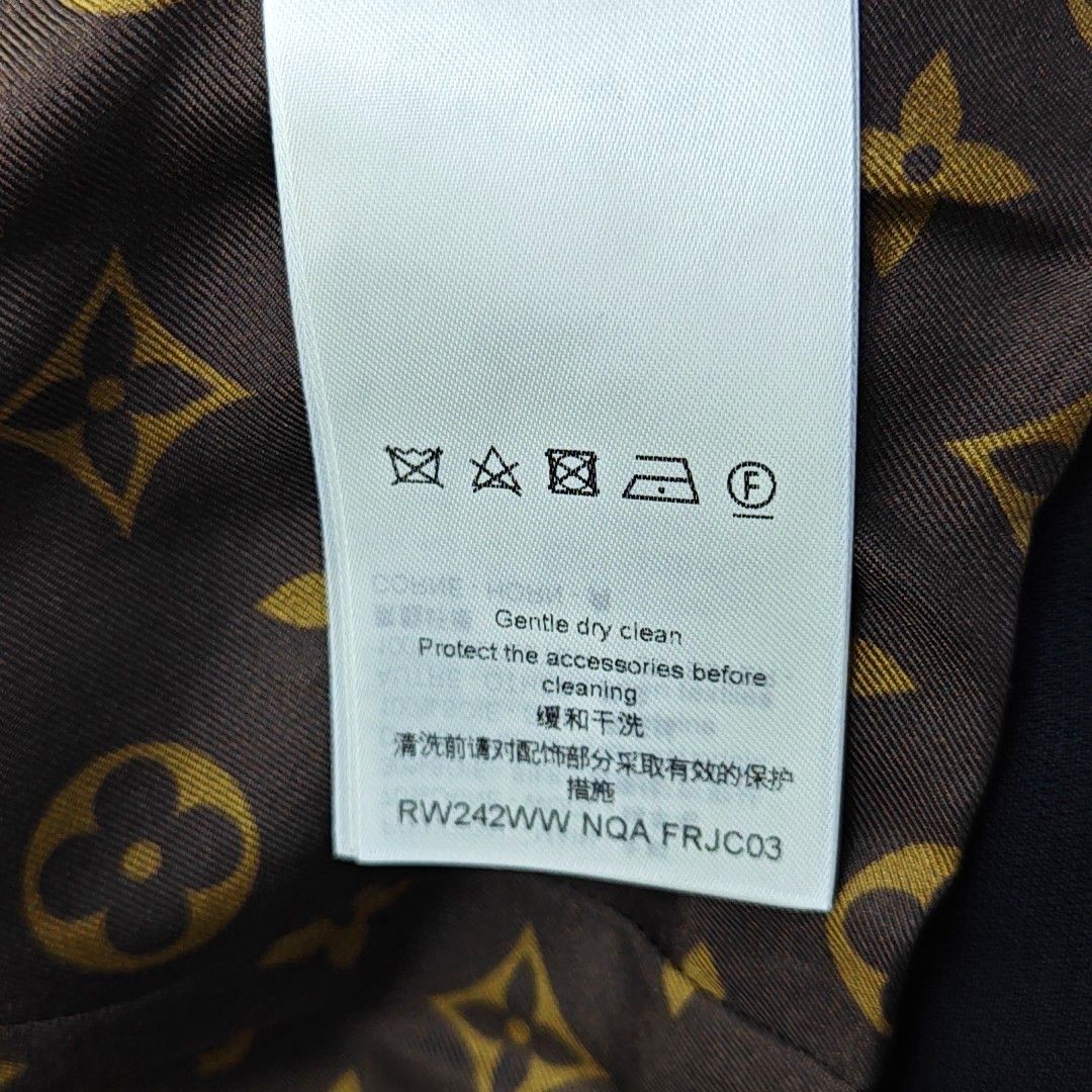 Louis Vuitton Louis Vuitton Wool Silk Gold Button Jacket Size 36 Size XS / US 0-2 / IT 36-38 - 4 Thumbnail