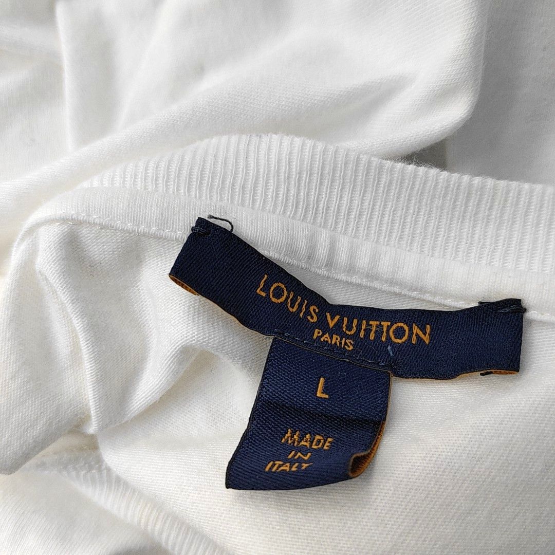Louis Vuitton Louis Vuitton Logo T-Shirt Size L Size US L / EU 52-54 / 3 - 7 Thumbnail