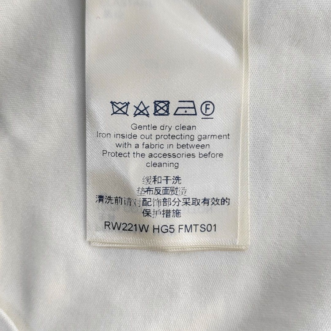 Louis Vuitton Louis Vuitton Logo Print Short Sleeve T-Shirt Size L Size L / US 10 / IT 46 - 4 Thumbnail