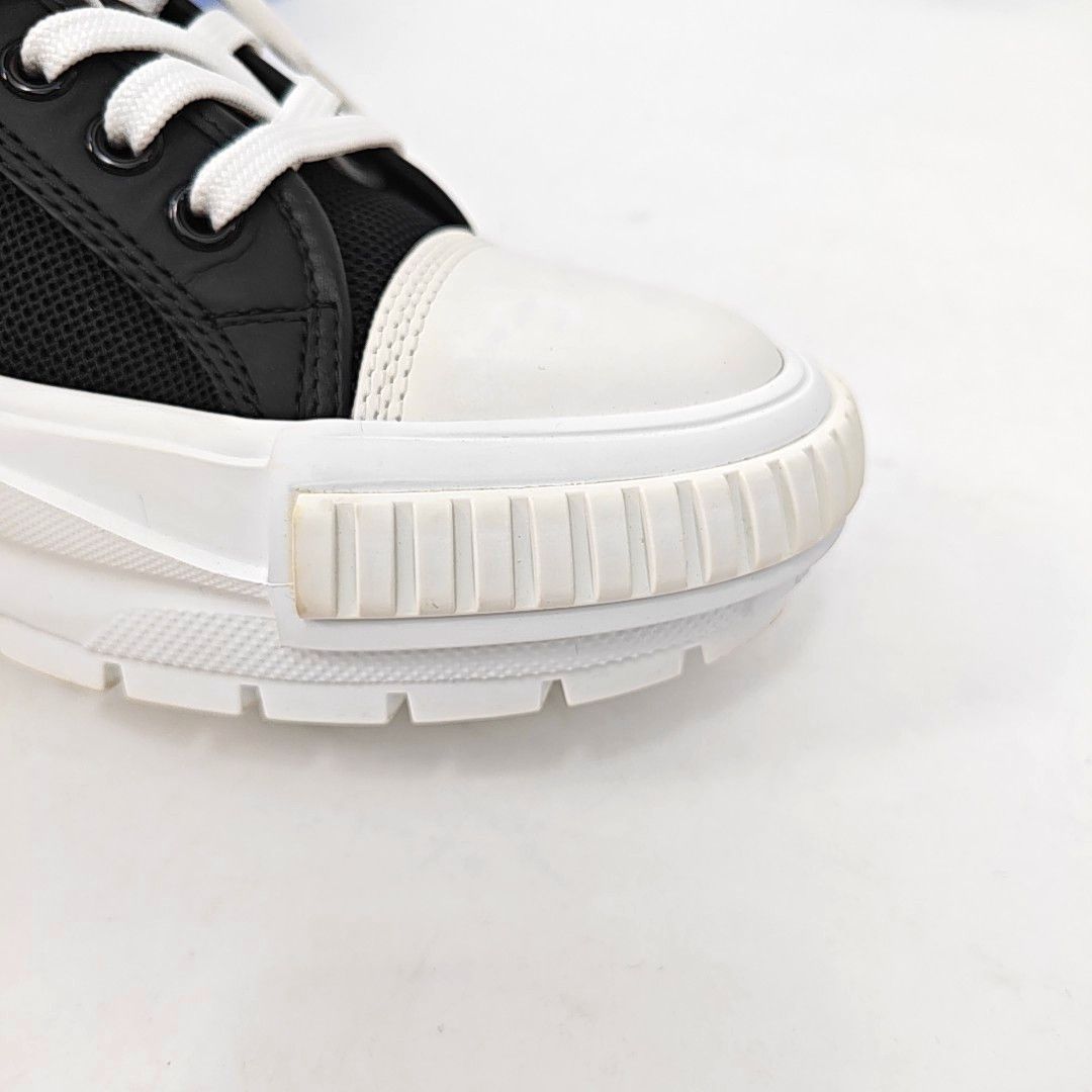 Louis Vuitton Louis Vuitton Low-Top Sneakers Size 35.5 Size US 5.5 / IT 35.5 - 7 Thumbnail