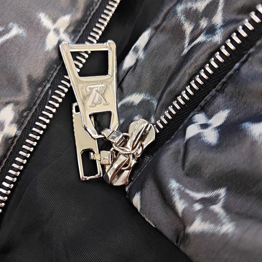 Louis Vuitton Louis Vuitton Monogram Puffer Jacket Size 36 Size XS / US 0-2 / IT 36-38 - 6 Thumbnail