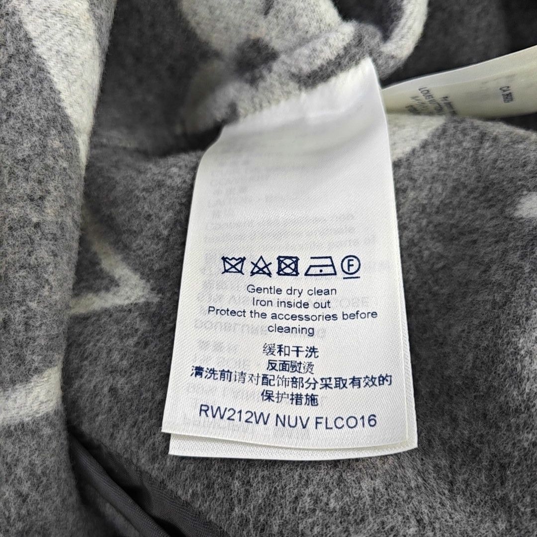 Louis Vuitton Louis Vuitton Monogram Wool Hooded Coat Size 34 Size XS / US 0-2 / IT 36-38 - 4 Thumbnail