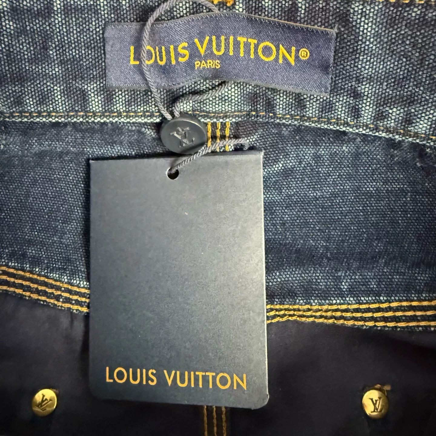 Louis Vuitton Louis Vuitton Leather Patch Denim Shorts Size 34 Size US 34 / EU 50 - 4 Thumbnail