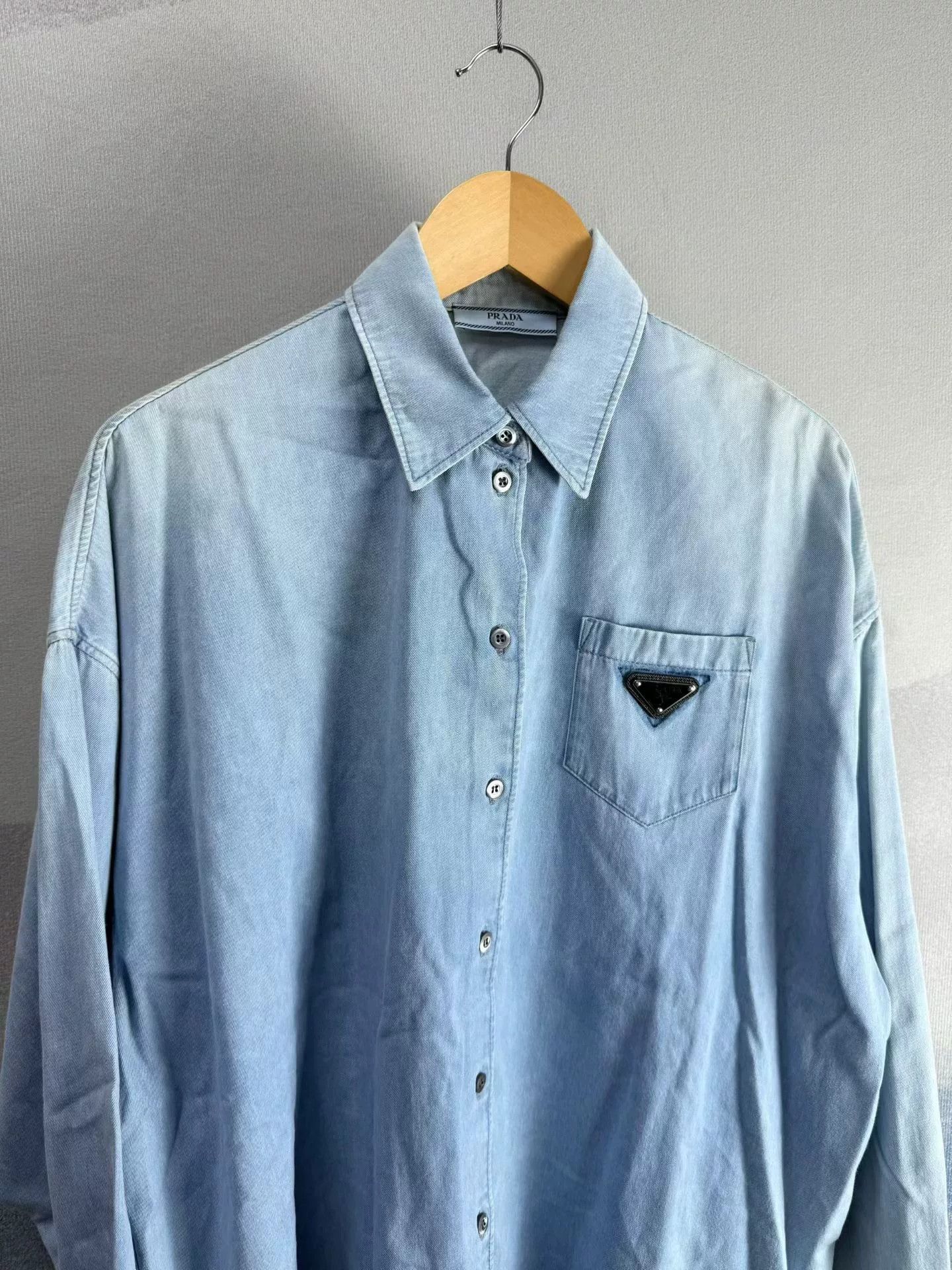 Prada Prada Triangle Logo Denim Shirt Size M Size US M / EU 48-50 / 2 - 3 Thumbnail