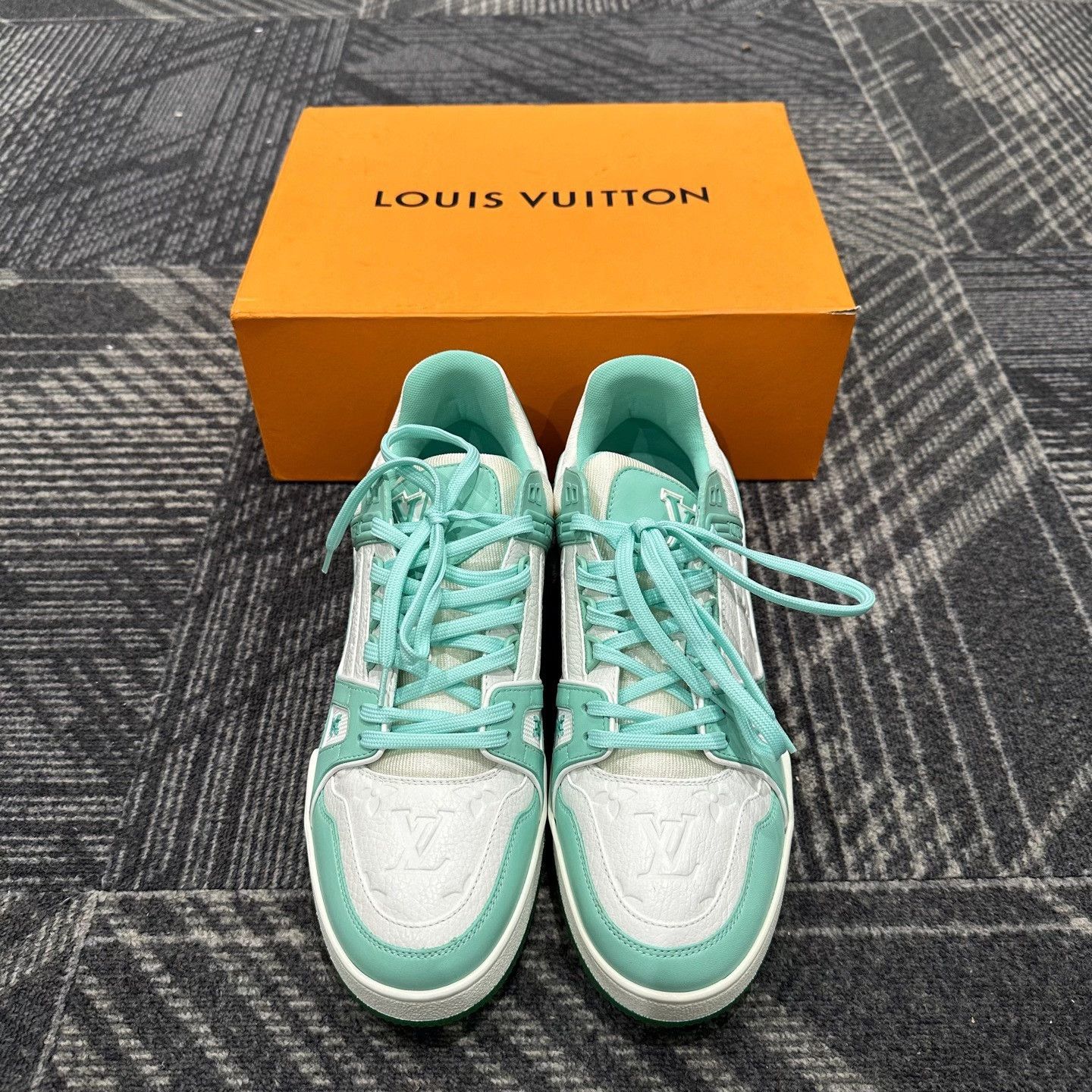 Louis Vuitton Louis Vuitton Trainer Low-Top Sneakers Size 9 Size US 9 / EU 42 - 3 Thumbnail