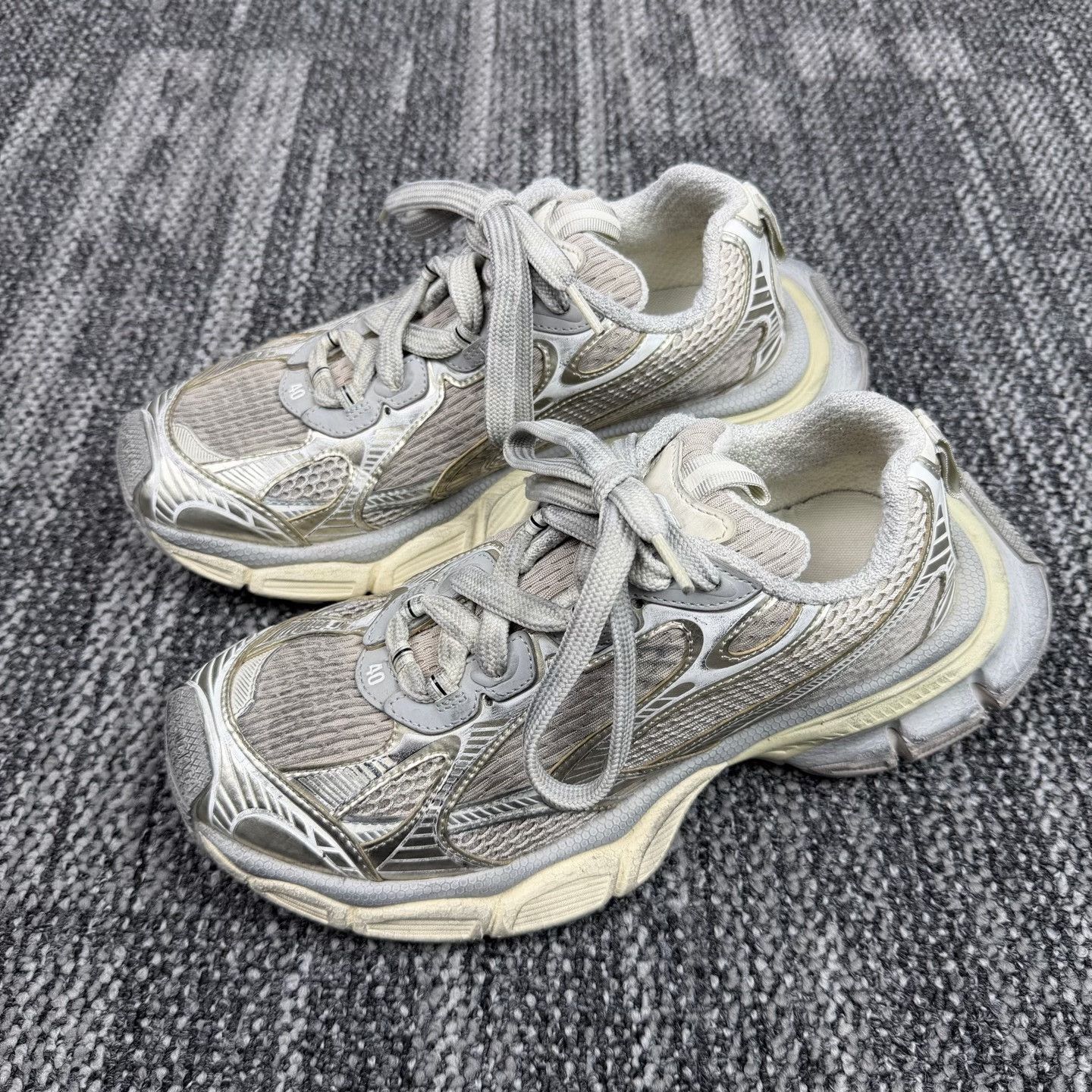 Balenciaga Balenciaga 3XL Sneakers Beige Size 7 Size US 7 / EU 40 - 2 Thumbnail