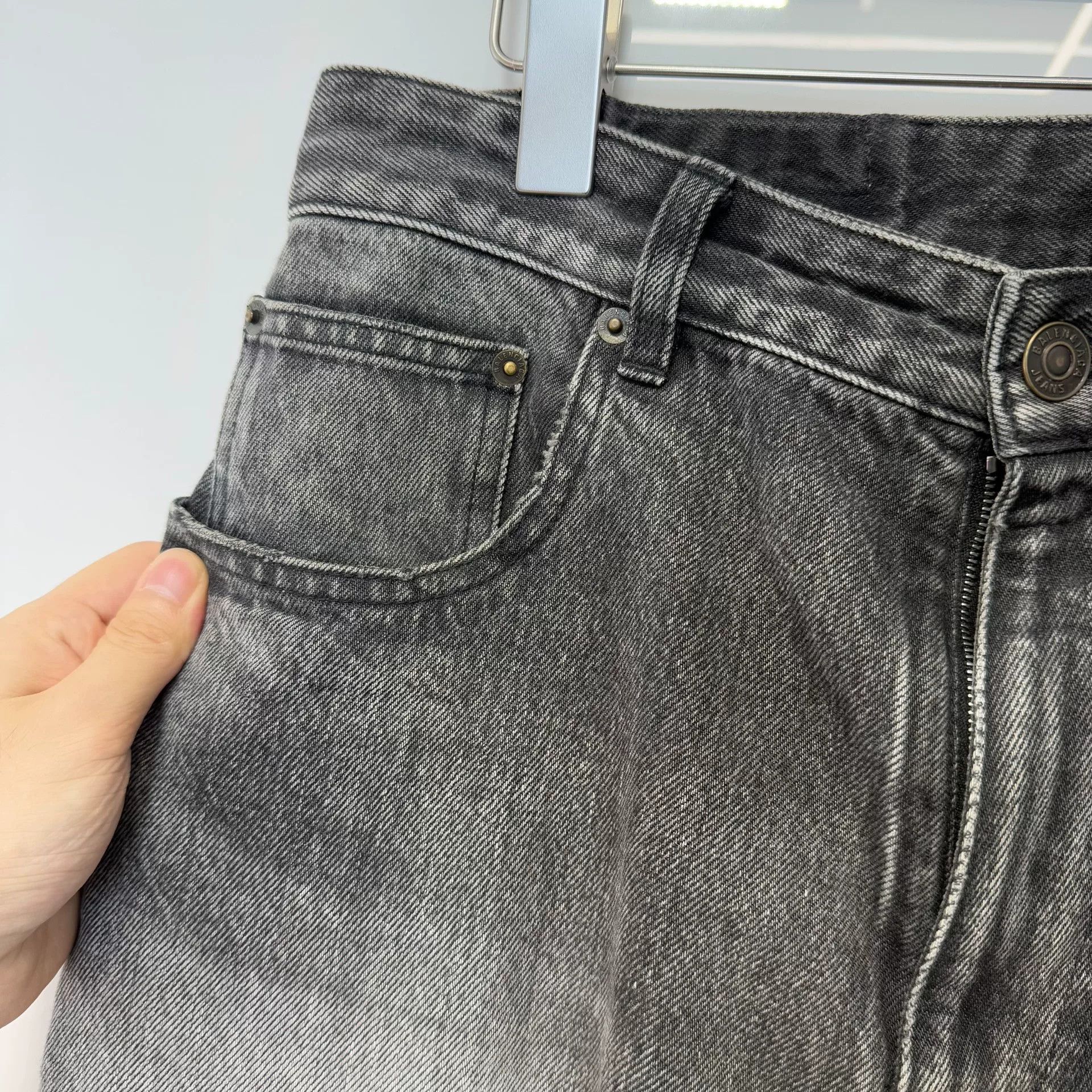 Balenciaga Balenciaga Grey Denim Jeans Size XS Size US 28 / EU 44 - 6 Thumbnail