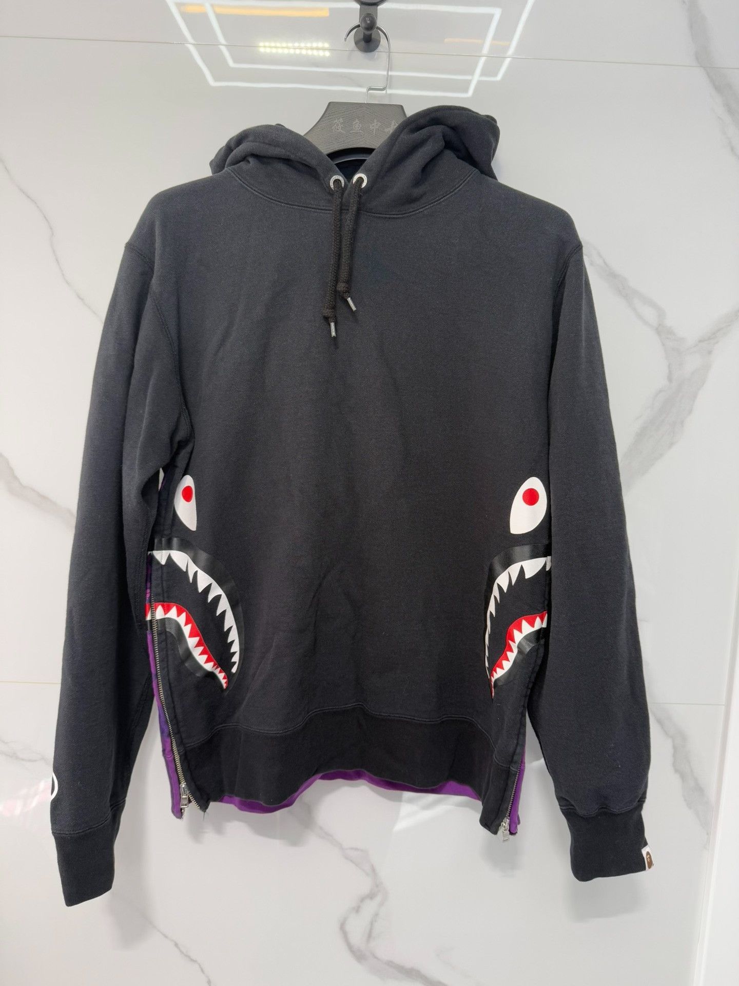 Bape A Bathing Ape Camo Shark Hoodie Size L Size US L / EU 52-54 / 3 - 2 Thumbnail