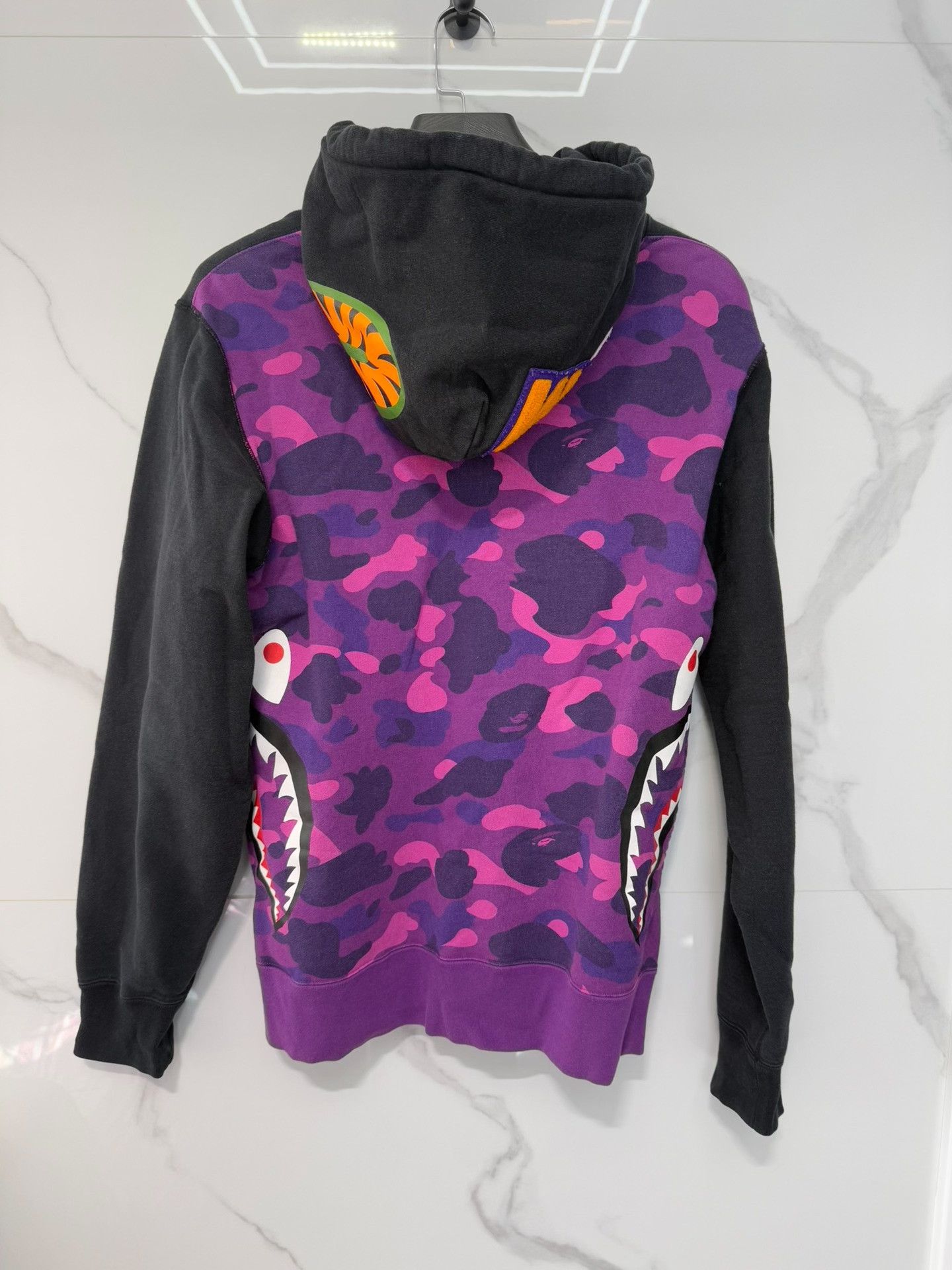 Bape A Bathing Ape Camo Shark Hoodie Size L Size US L / EU 52-54 / 3 - 3 Thumbnail