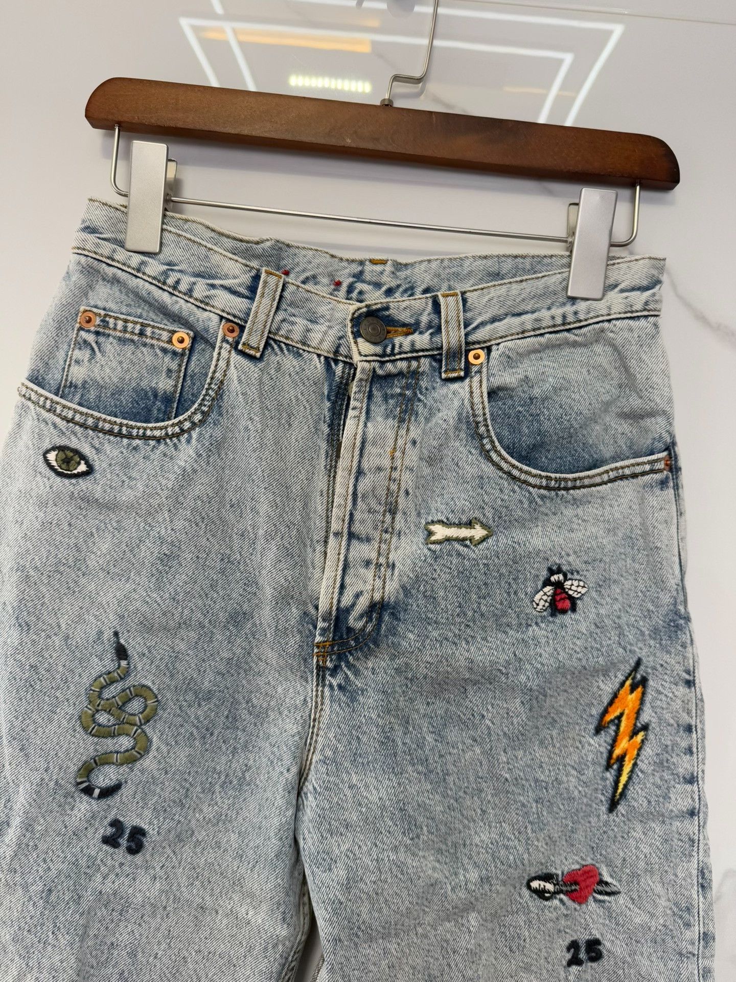 Gucci Gucci Embroidered Insect Jeans Size 27 Size 27" / US 4 / IT 40 - 6 Thumbnail
