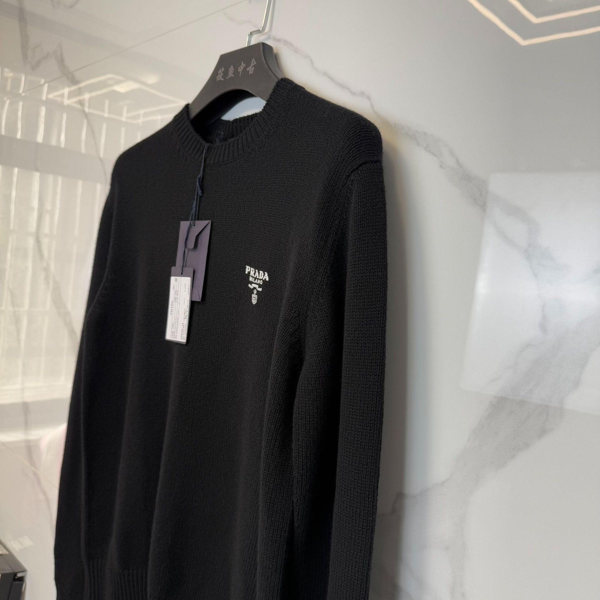Prada Prada Logo Patch Knit Sweater Size 46 Size US S / EU 44-46 / 1 - 8 Thumbnail
