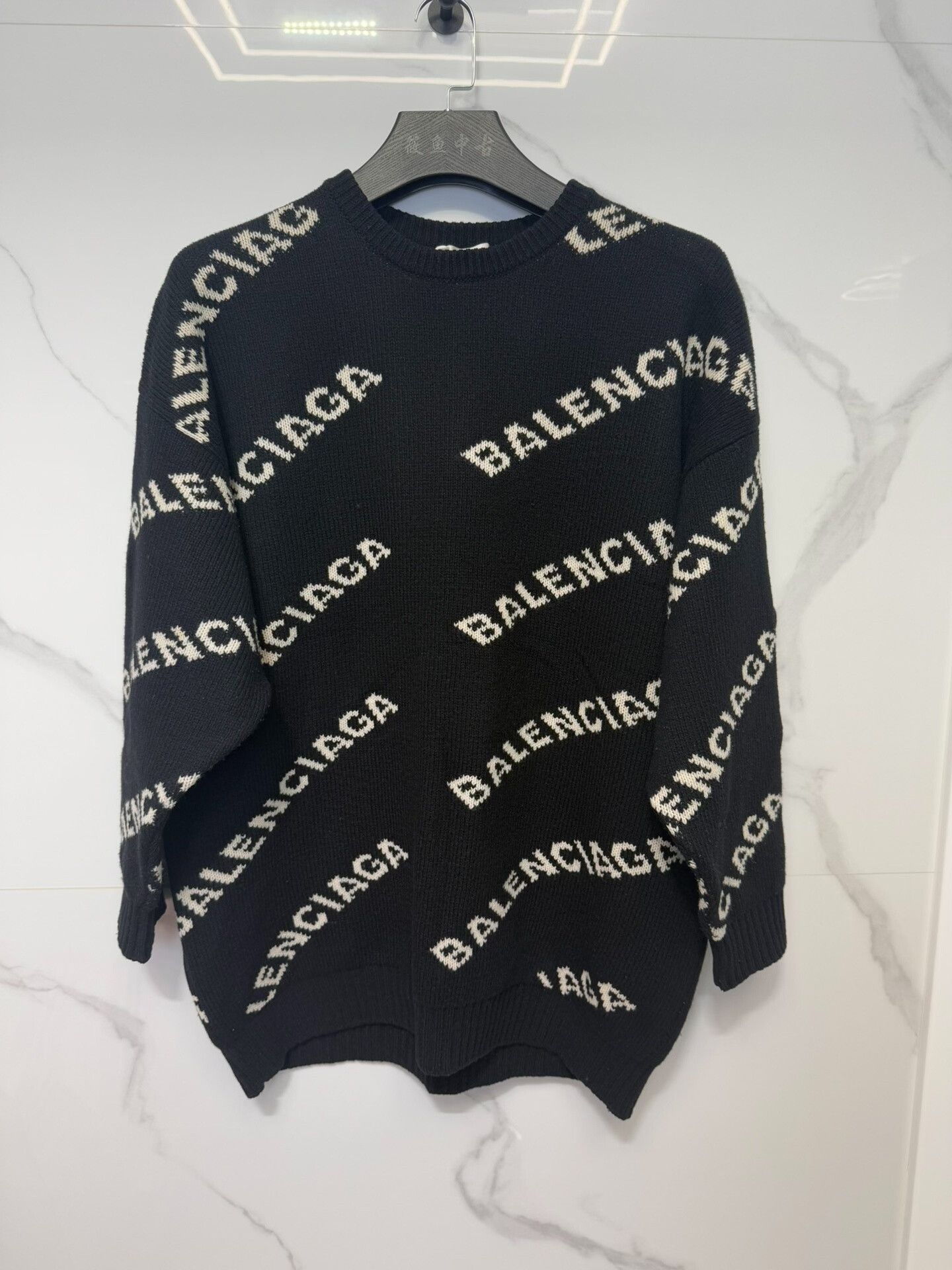 Balenciaga Balenciaga All-Over Logo Knit Sweater Size L Size US L / EU 52-54 / 3 - 2 Thumbnail