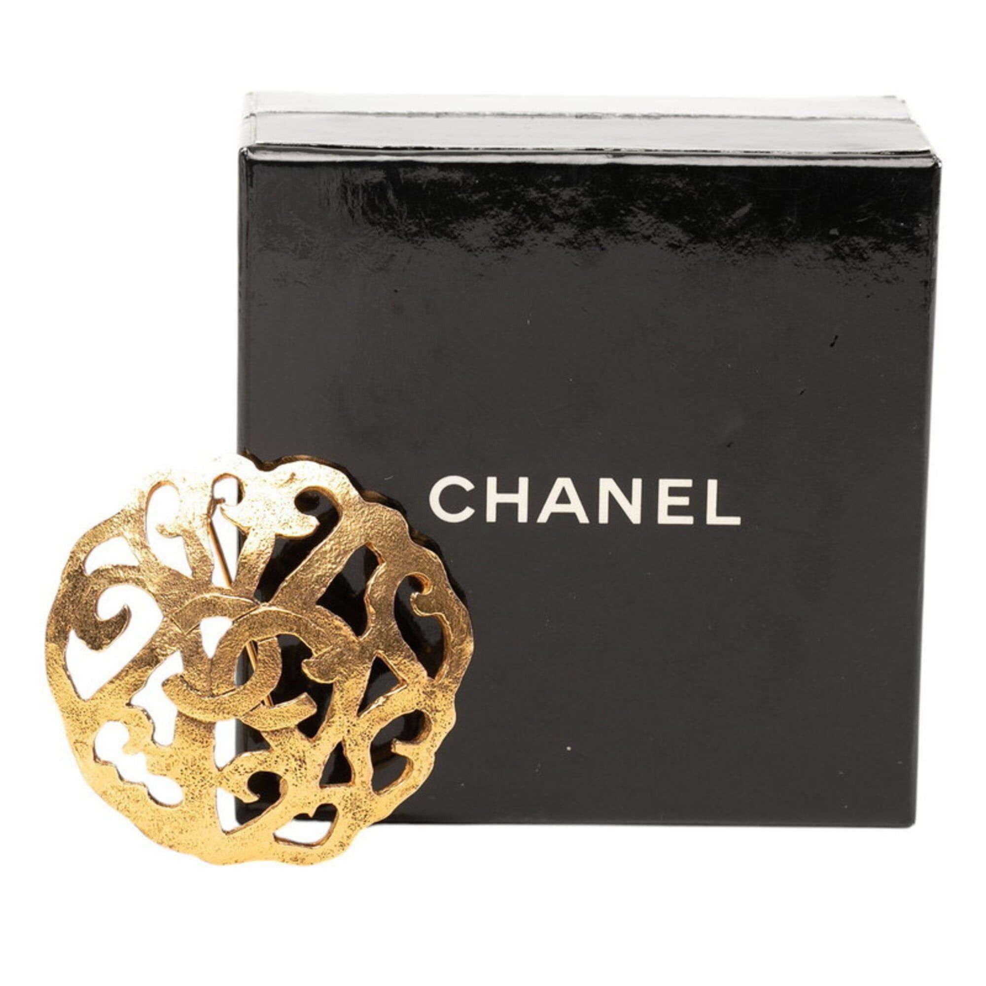 Chanel Chanel Coco Mark Round Logo Brooch, Vintage, Stamped 25, Gold Plated, Women's. Size ONE SIZE - 4 Thumbnail