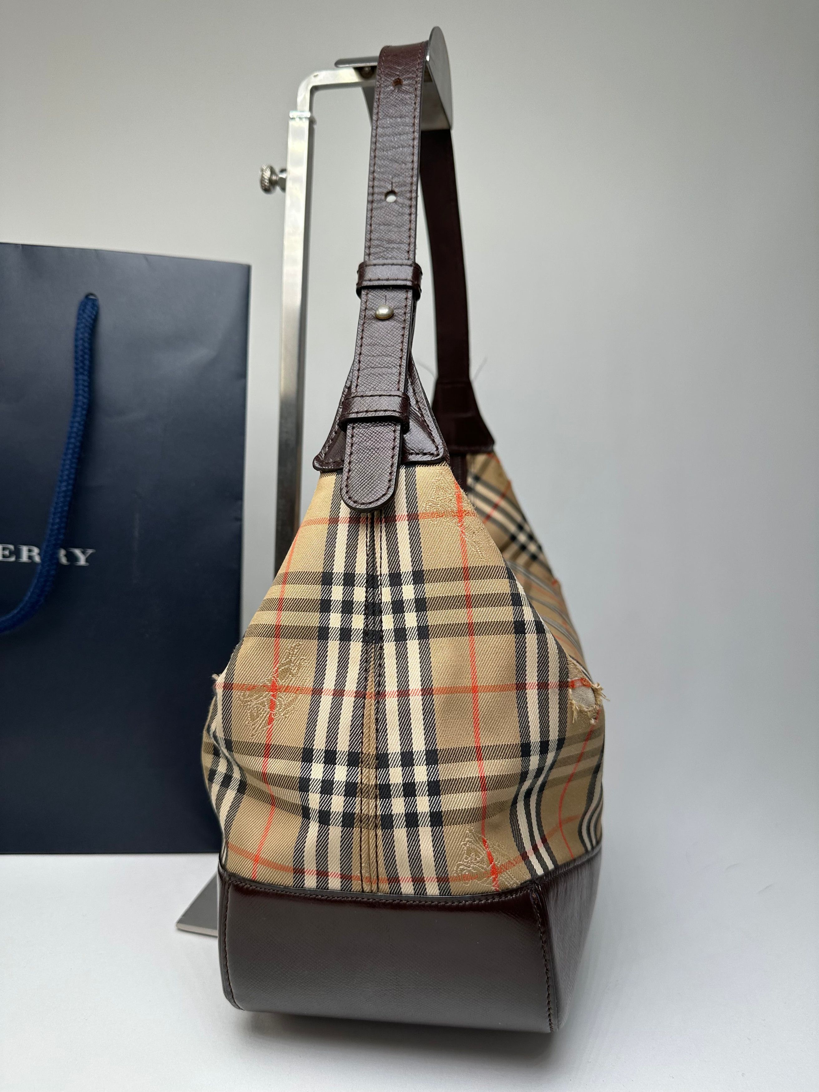 Burberry Vintage Haymarket Check Shoulder Bag Beige Brown Size ONE SIZE - 5 Thumbnail