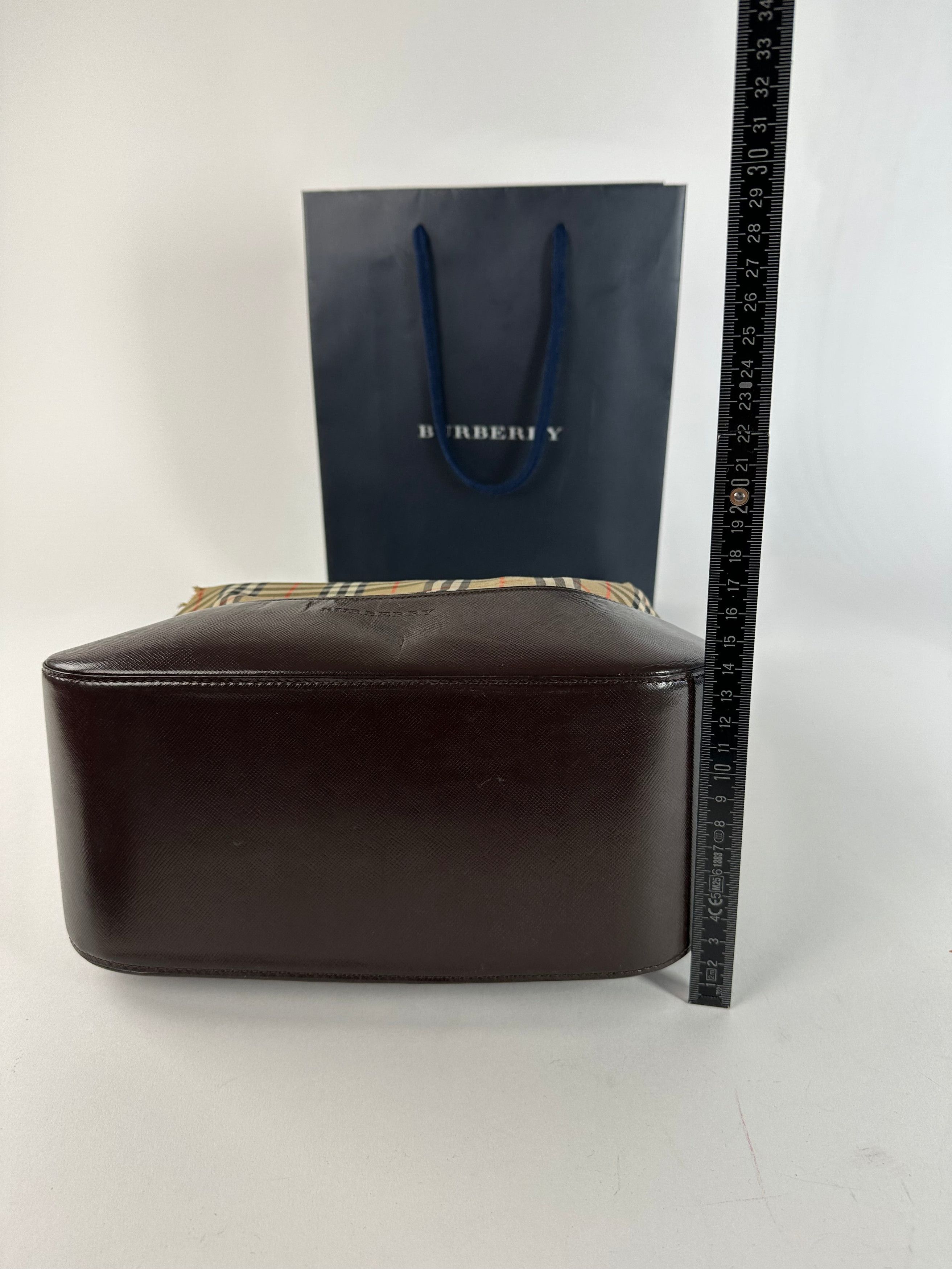 Burberry Vintage Haymarket Check Shoulder Bag Beige Brown Size ONE SIZE - 9 Thumbnail