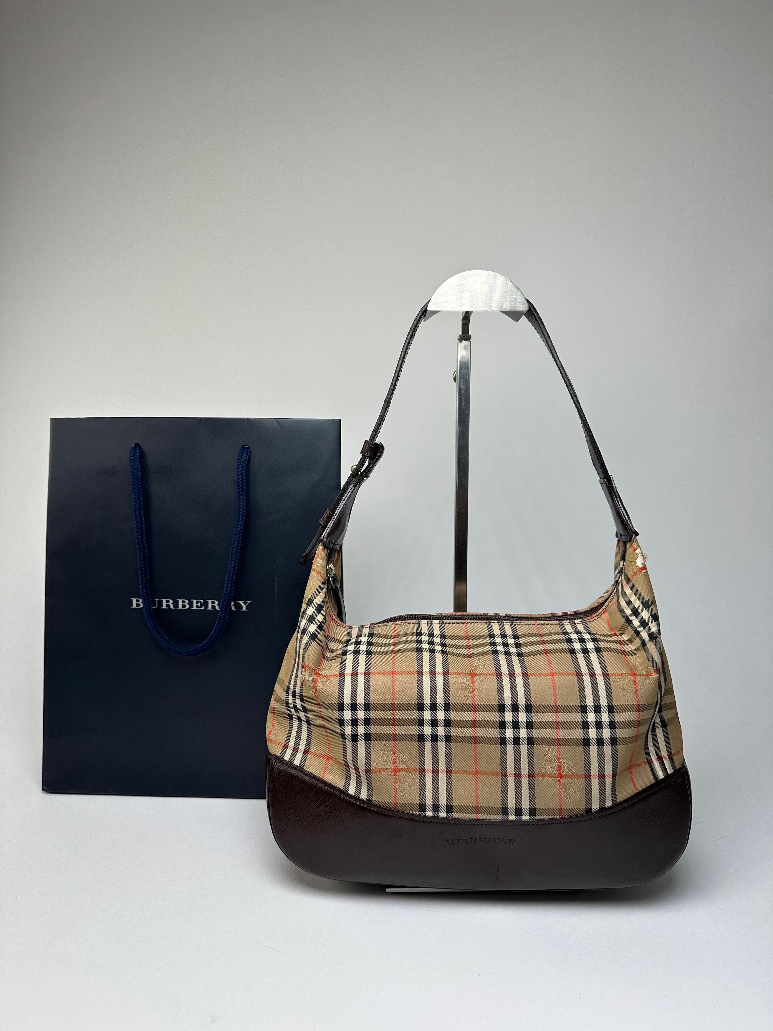 Burberry Vintage Haymarket Check Shoulder Bag Beige Brown Size ONE SIZE - 10 Thumbnail