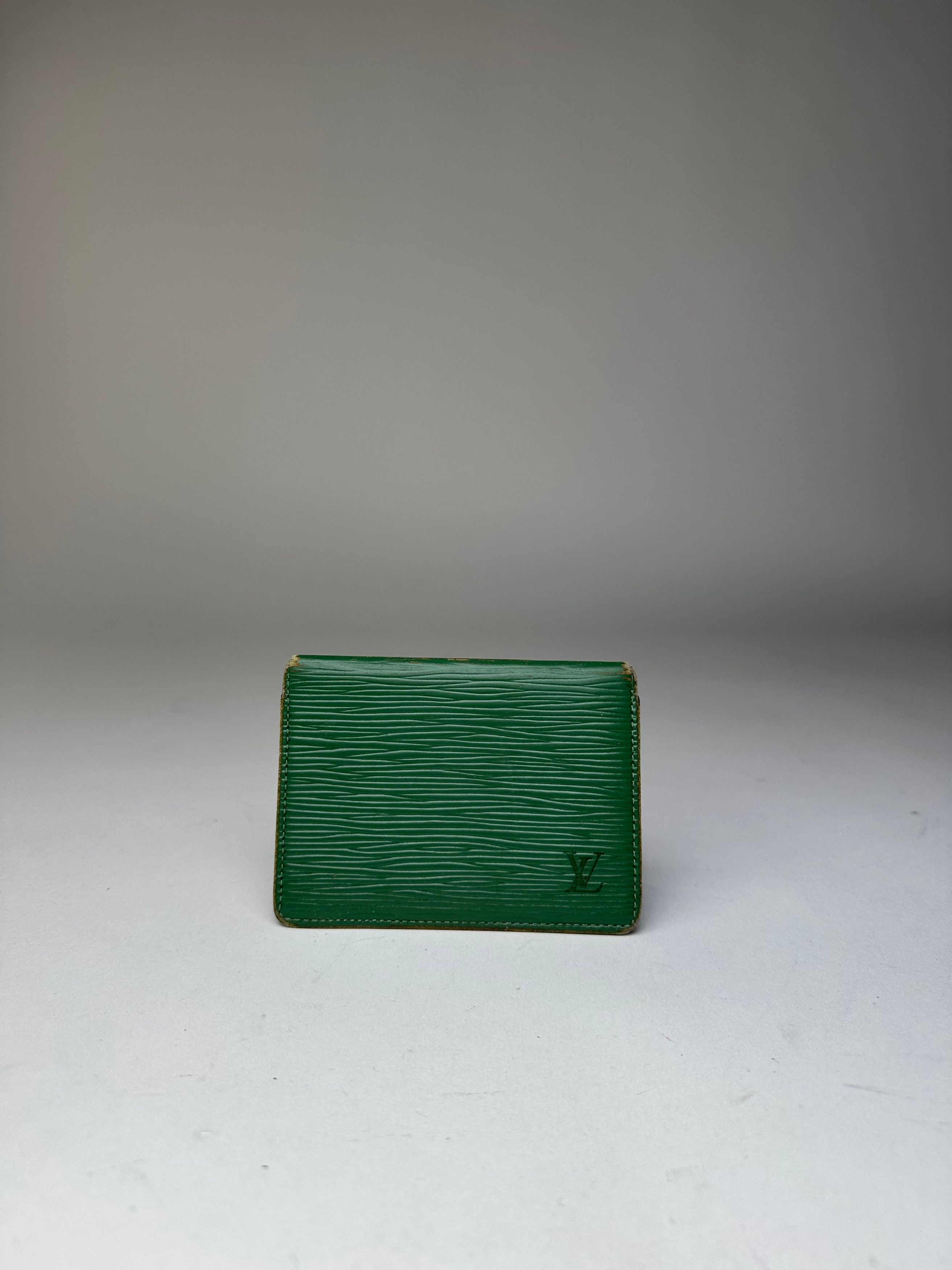 Louis Vuitton Vintage Epi Card Holder Green Size ONE SIZE - 9 Thumbnail