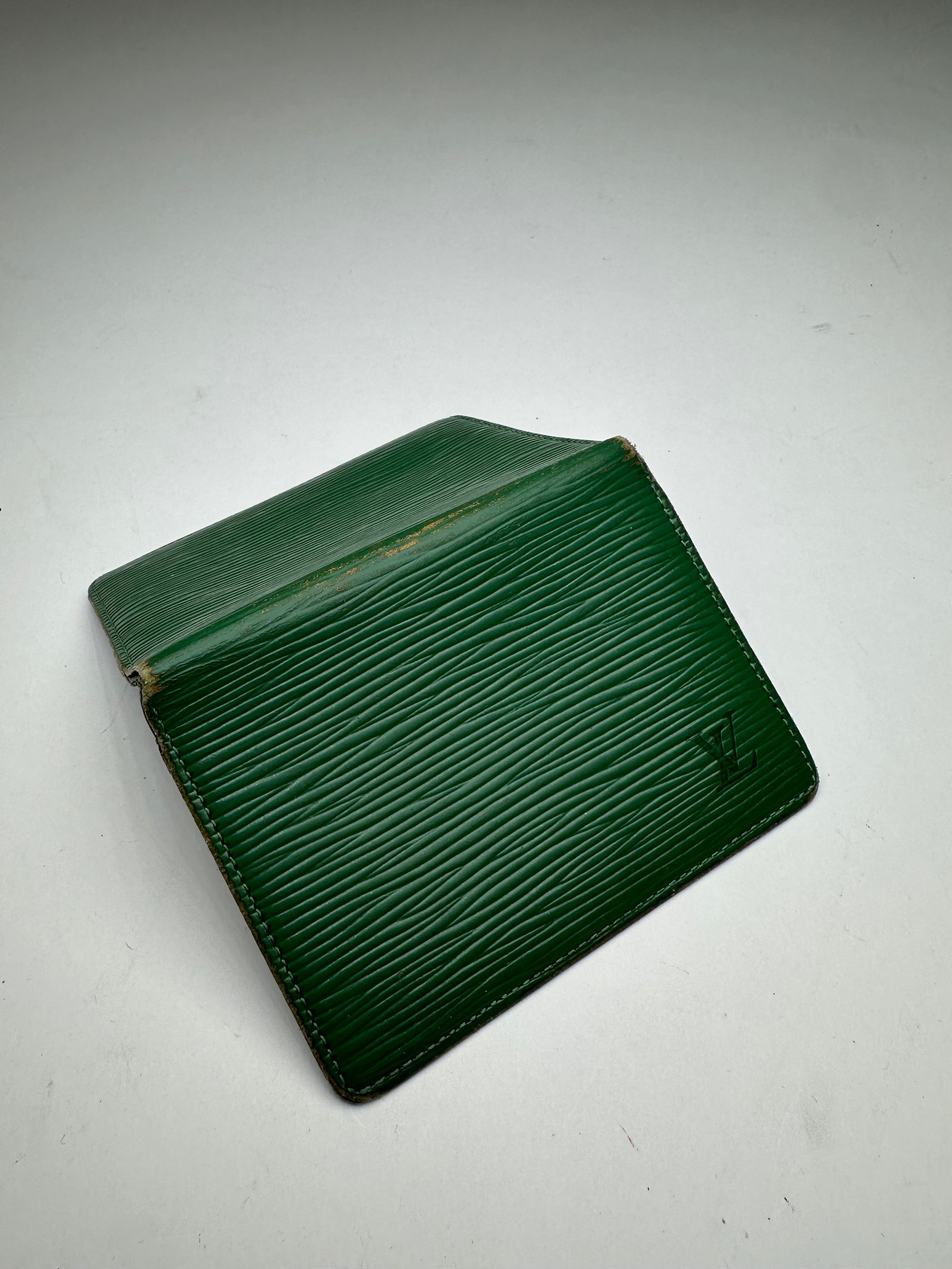 Louis Vuitton Vintage Epi Card Holder Green Size ONE SIZE - 3 Thumbnail