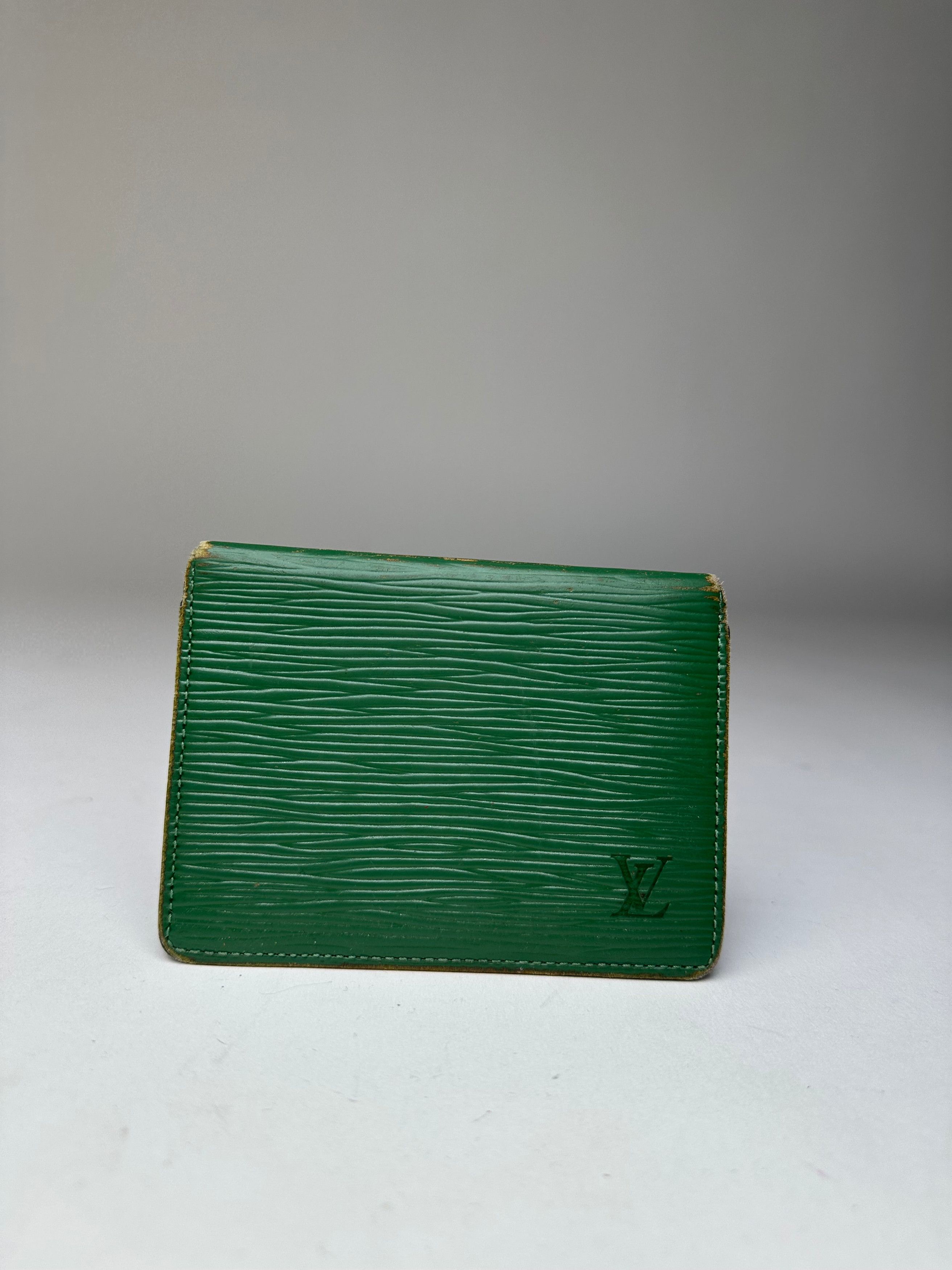 Louis Vuitton Vintage Epi Card Holder Green Size ONE SIZE - 7 Thumbnail