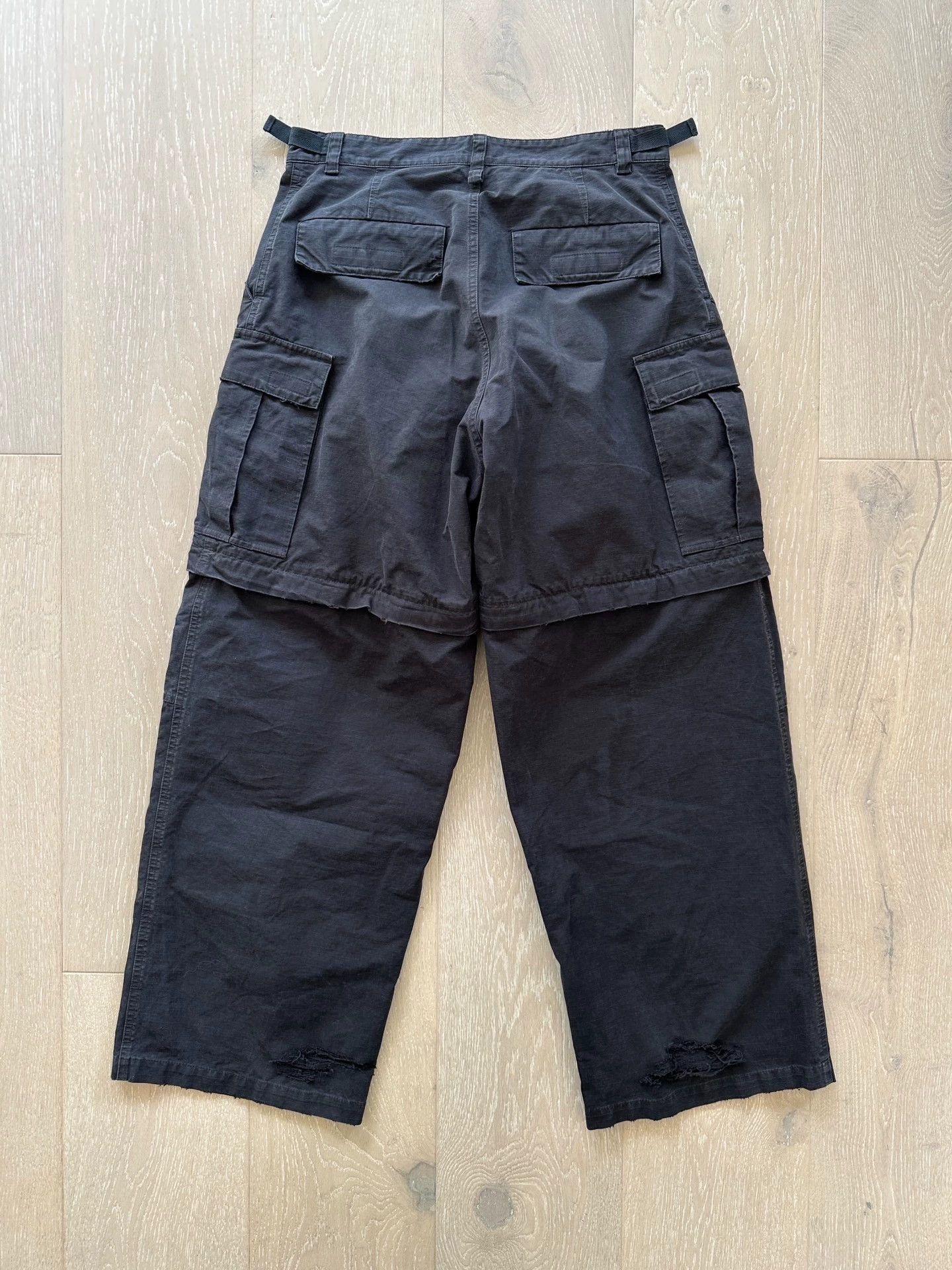 Balenciaga Black Distressed Cargo Pants Size 32 Size US 32 / EU 48 - 3 Thumbnail
