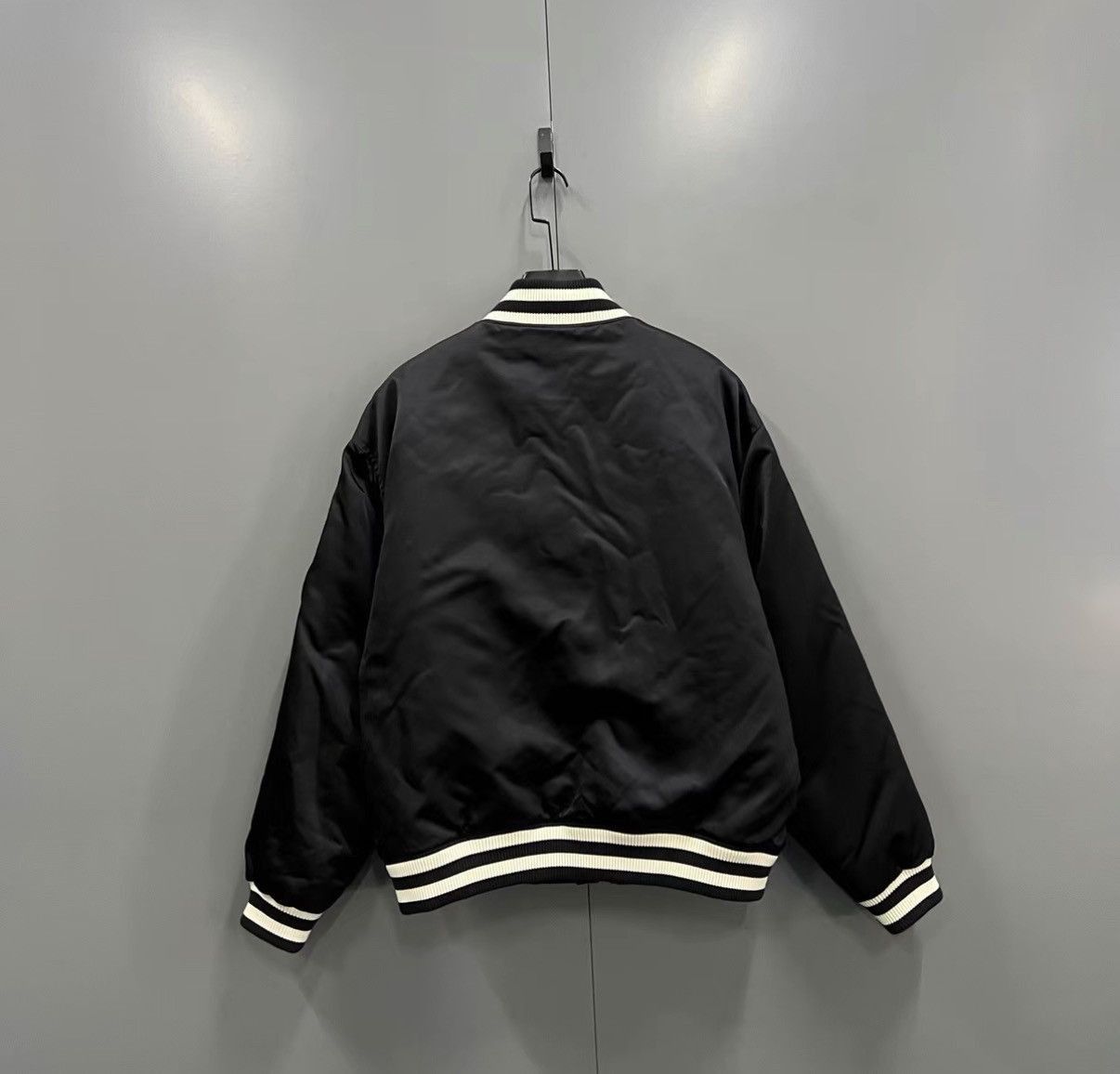 Louis Vuitton Black Varsity Bomber Jacket with 'Lovers' Embroidery Size US M / EU 48-50 / 2 - 2 Thumbnail