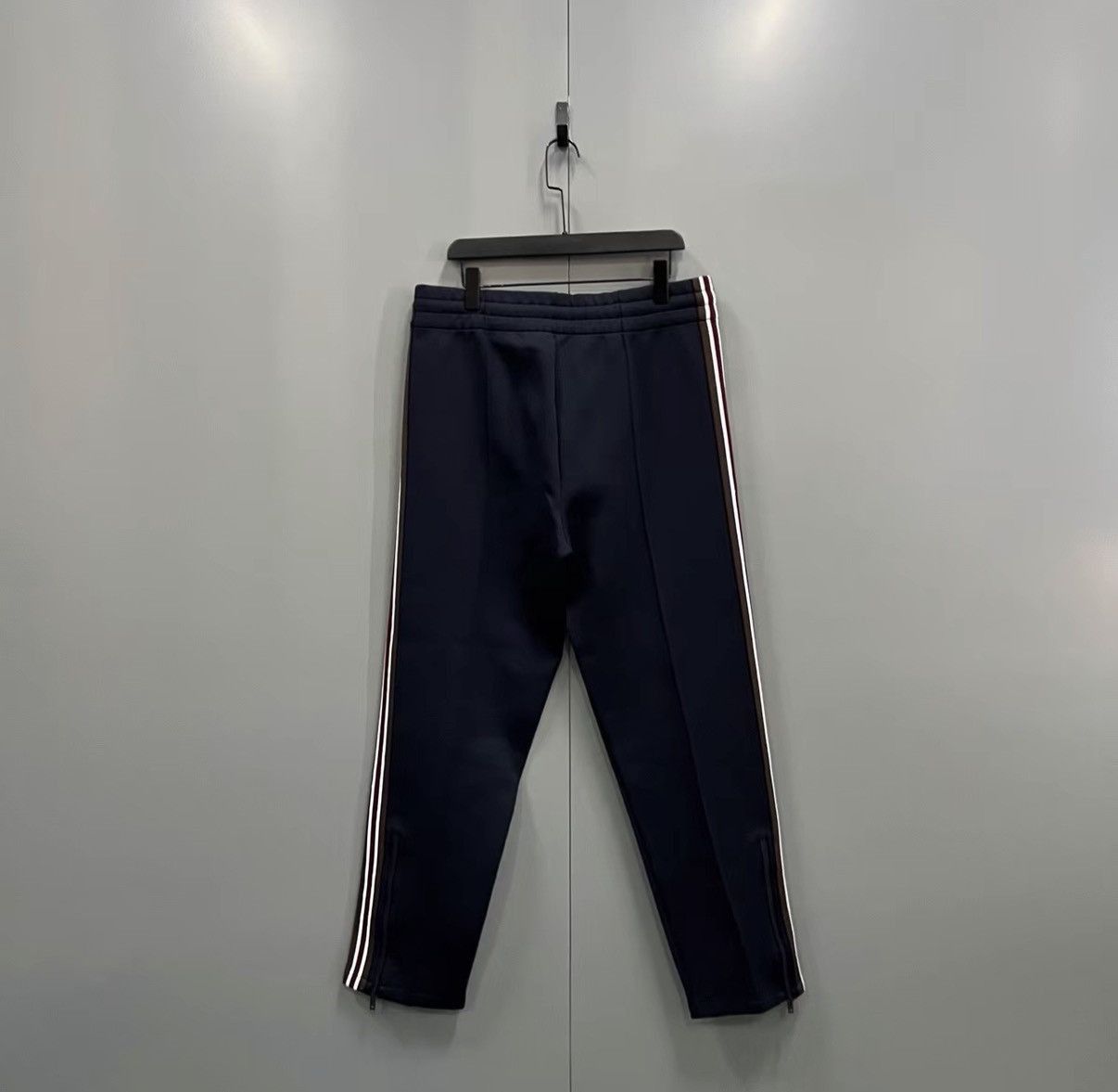 Burberry Black Striped Side Elastic Waist Sweatpants Size 36 Size US 36 / EU 52 - 2 Thumbnail