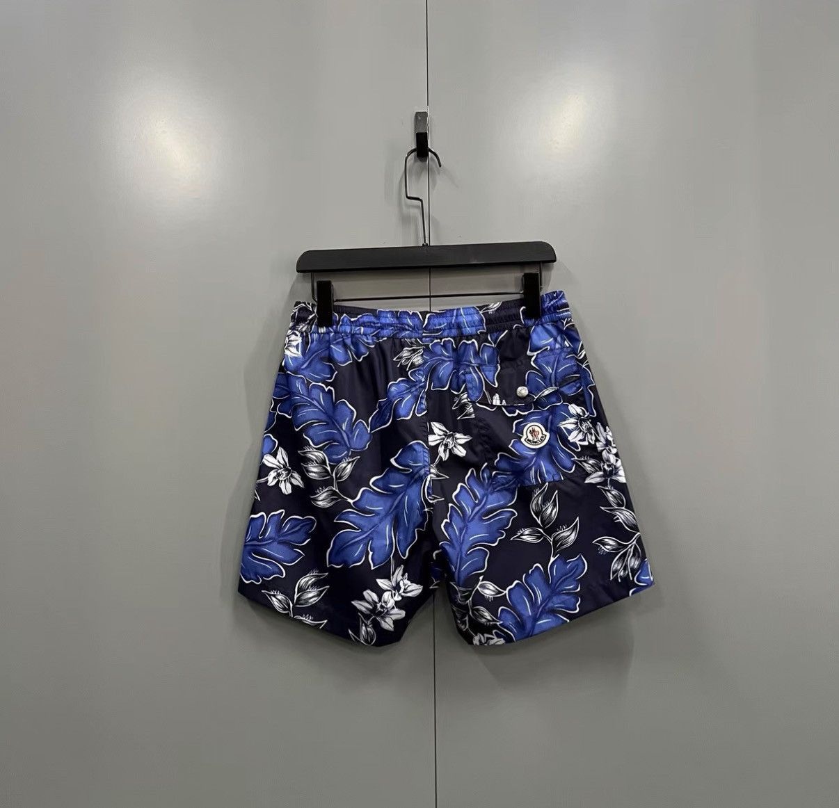 Moncler Blue Floral Print Drawstring Shorts Size 32 Size US 32 / EU 48 - 2 Thumbnail