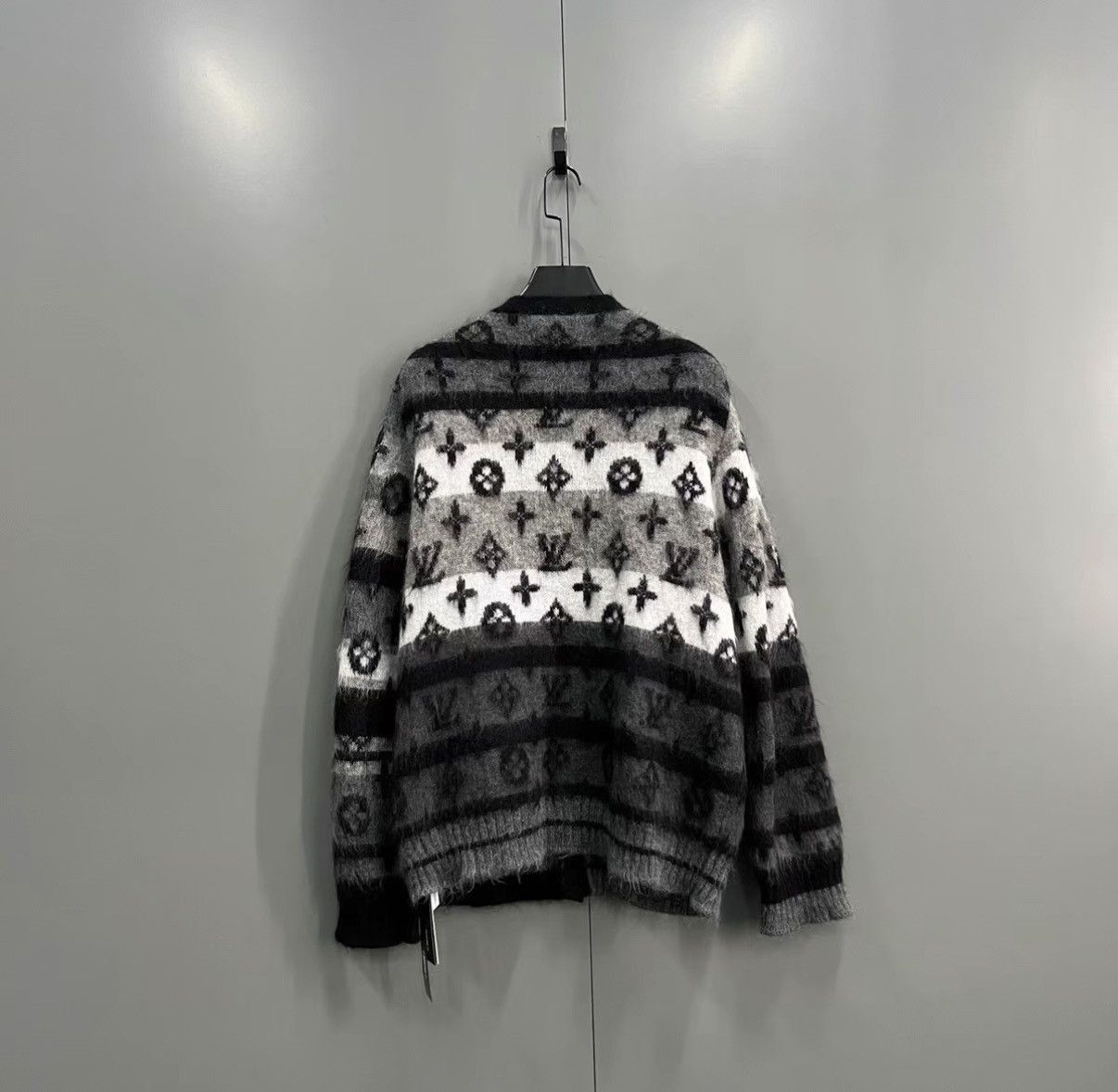 Louis Vuitton Black Patterned Knit Cardigan - XXL Size US XXL / EU 58 / 5 - 2 Thumbnail