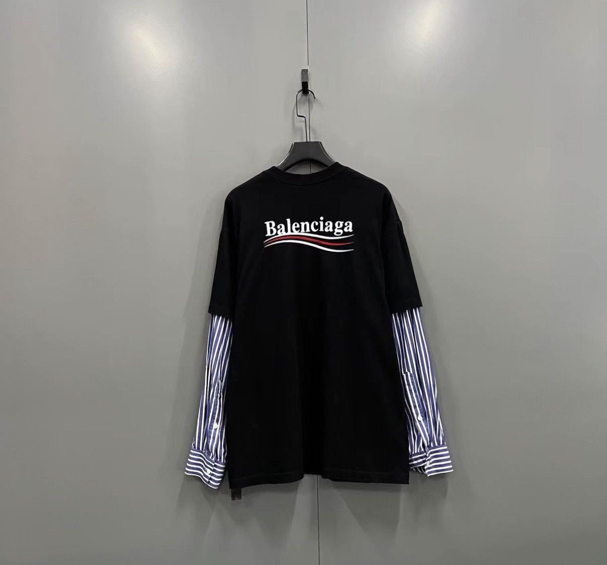 Balenciaga Black Long Sleeve Shirt with Striped Sleeves Size US S / EU 44-46 / 1 - 2 Thumbnail