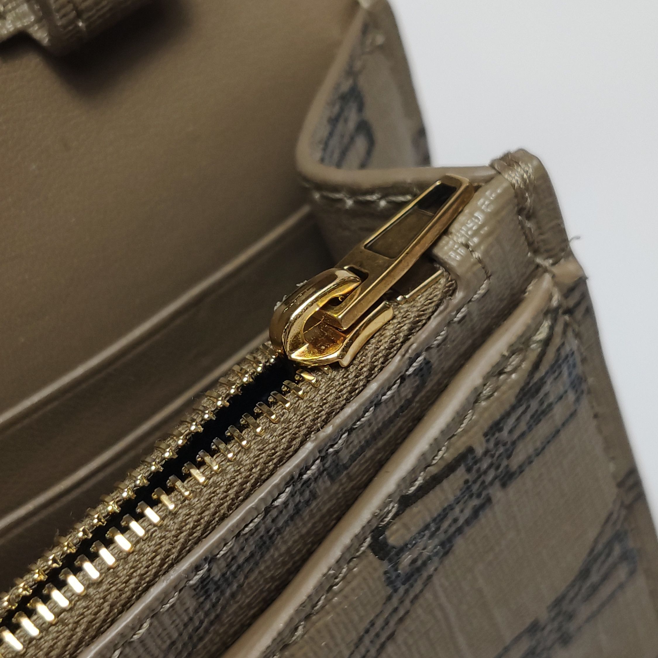 Balenciaga Balenciaga Women os Shoulder Bags Size ONE SIZE - 17 Thumbnail