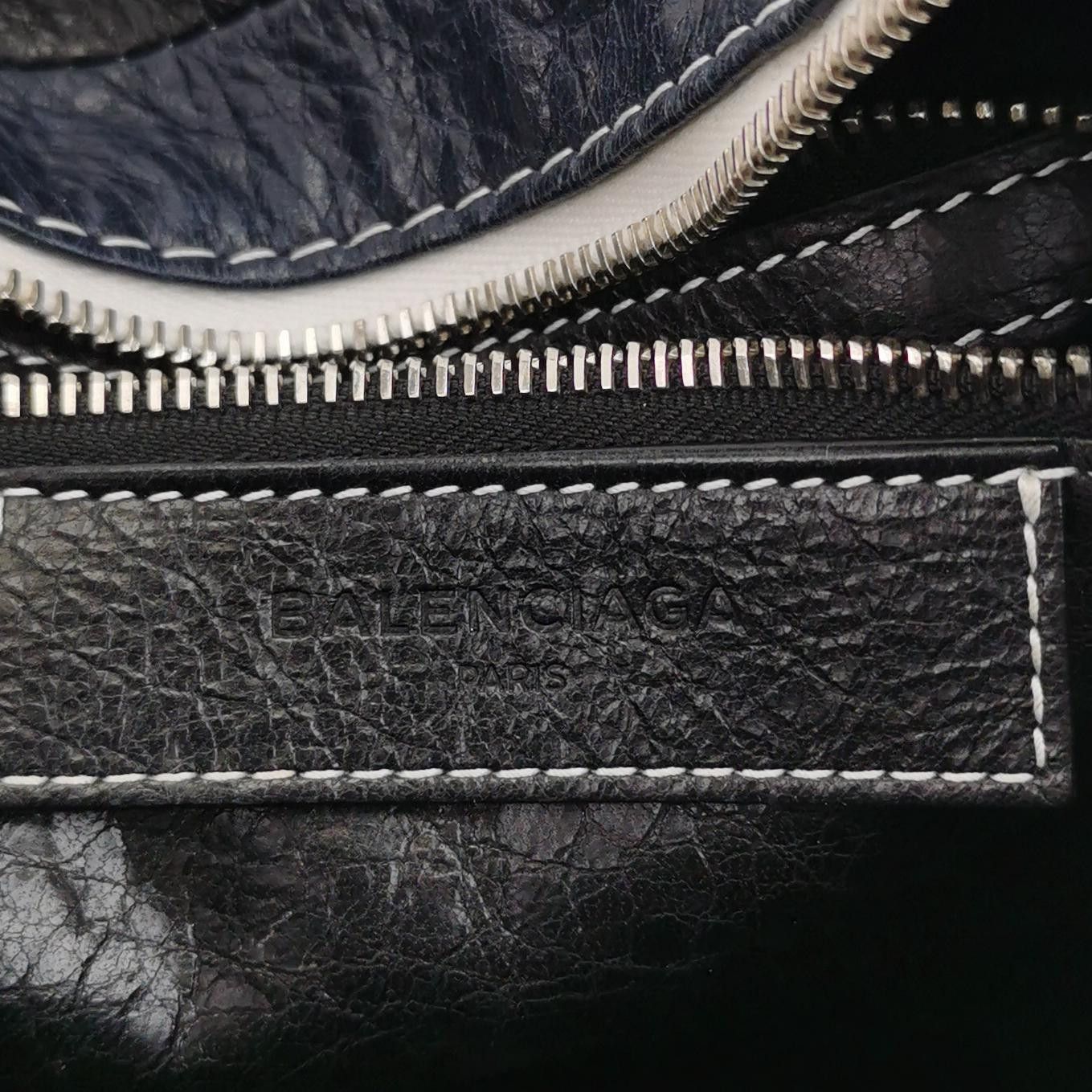 Balenciaga Balenciaga Women os Shoulder Bags Size ONE SIZE - 8 Thumbnail