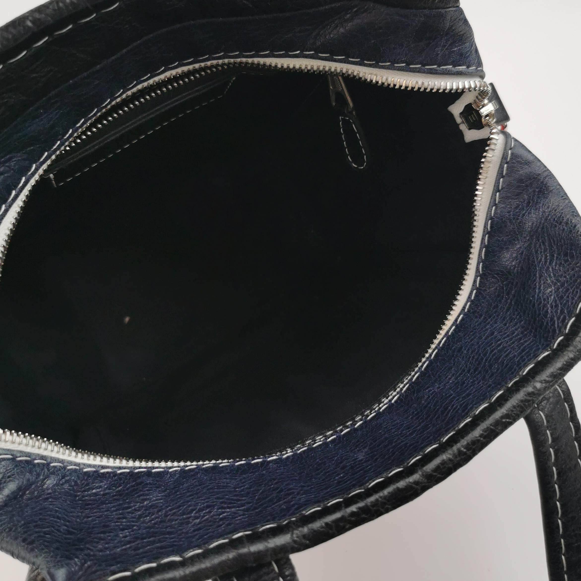 Balenciaga Balenciaga Women os Shoulder Bags Size ONE SIZE - 7 Thumbnail