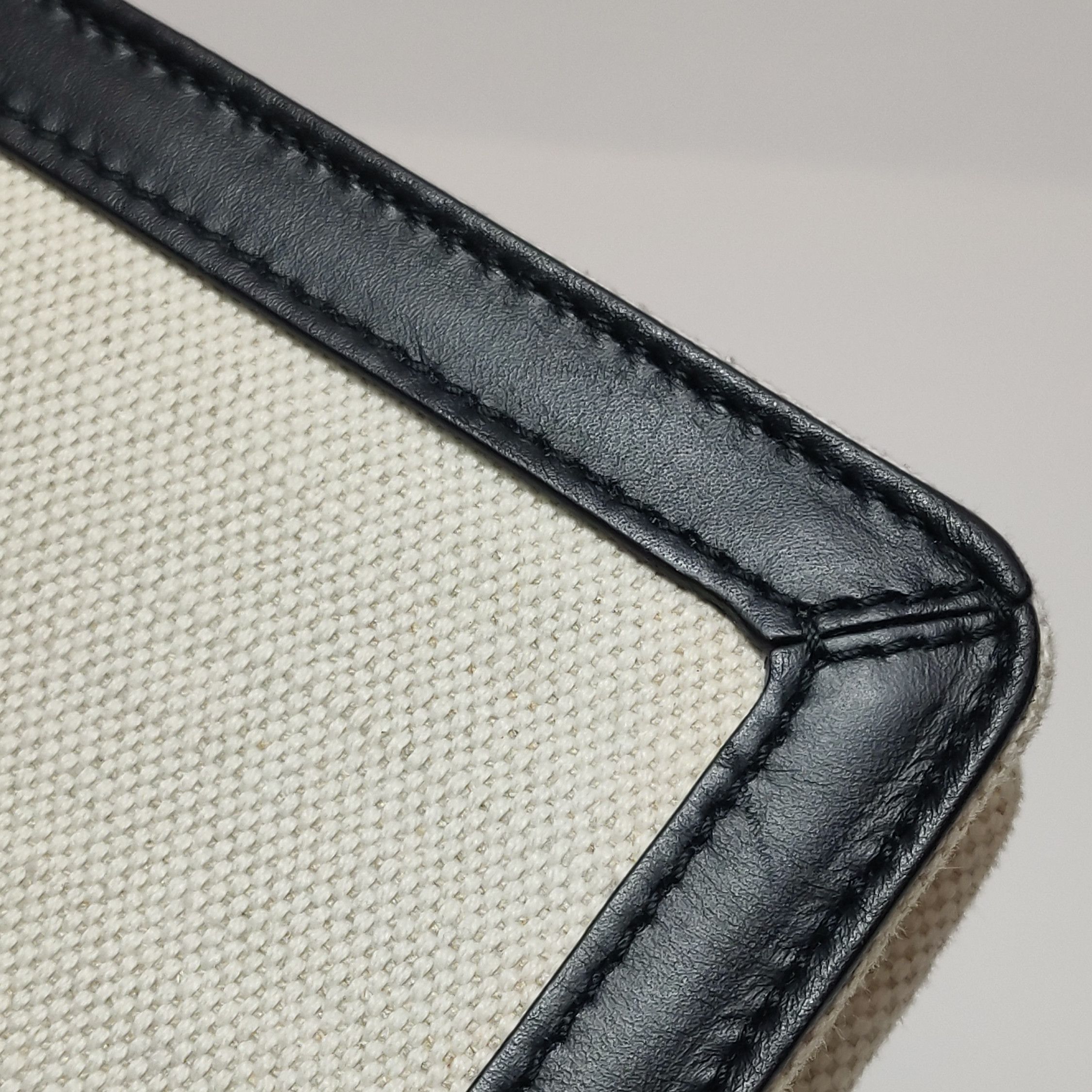Balenciaga Balenciaga Women os Crossbody Bags Size ONE SIZE - 19 Thumbnail