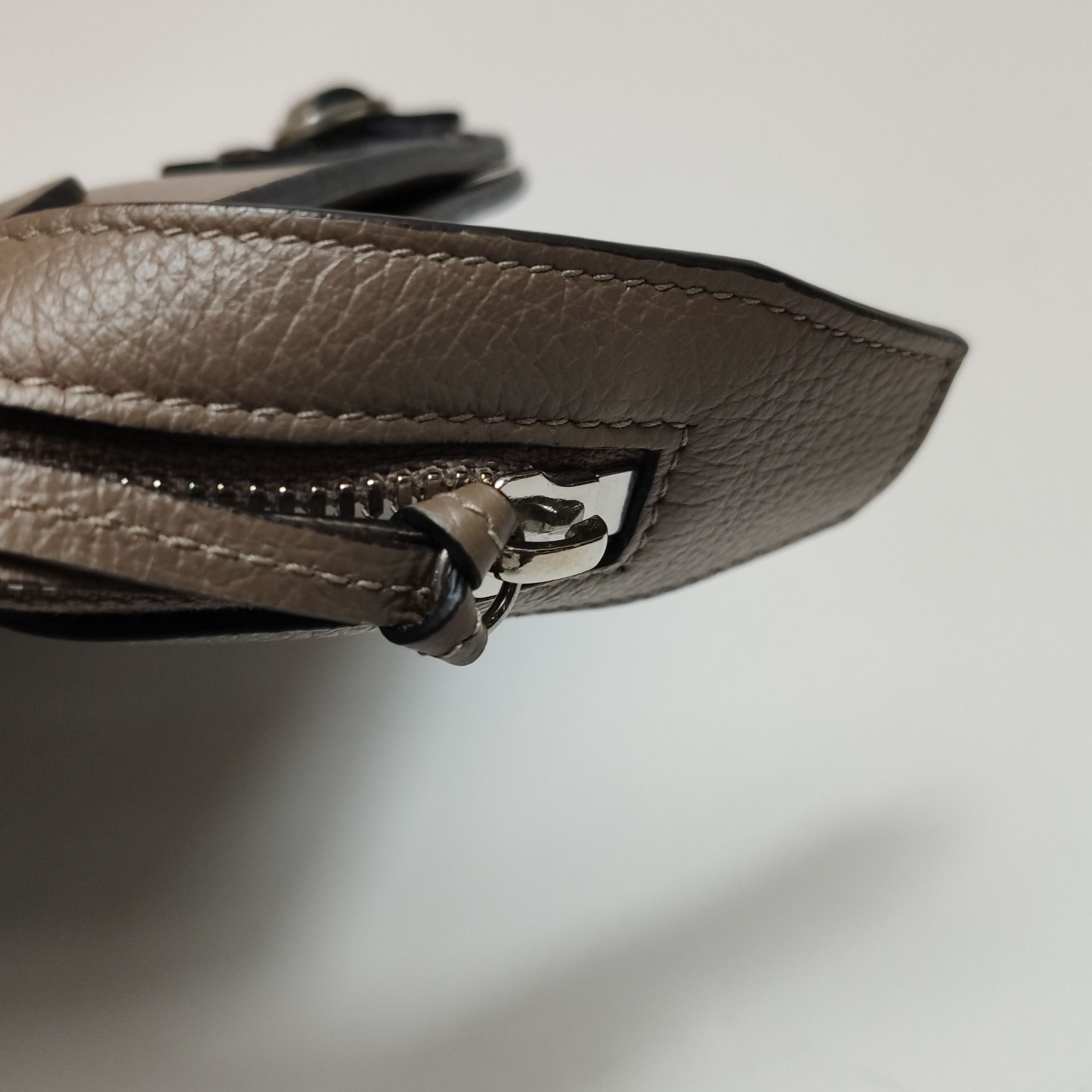 Balenciaga Balenciaga Women os Crossbody Bags Size ONE SIZE - 11 Thumbnail