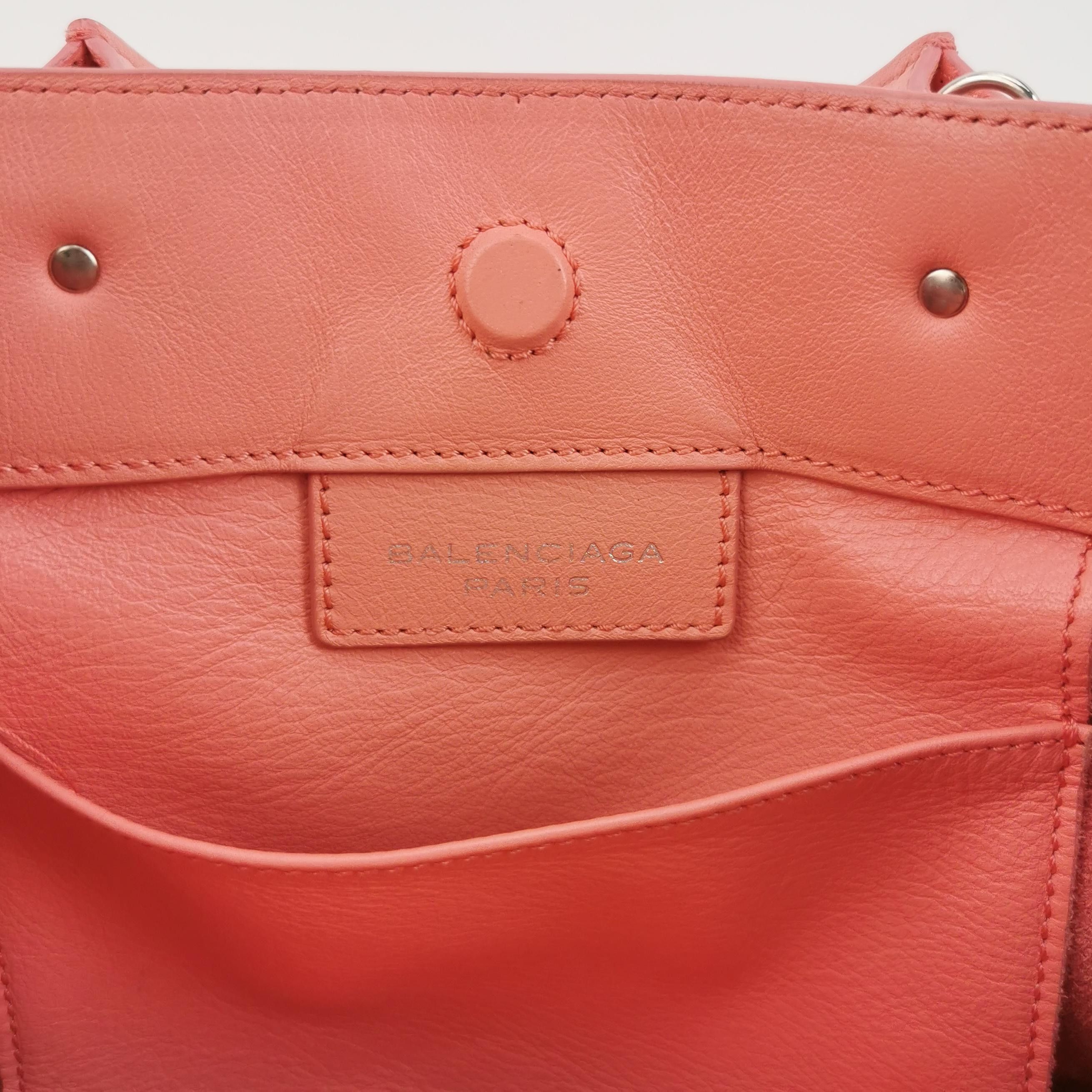 Balenciaga Balenciaga Women os Shoulder Bags Size ONE SIZE - 8 Thumbnail