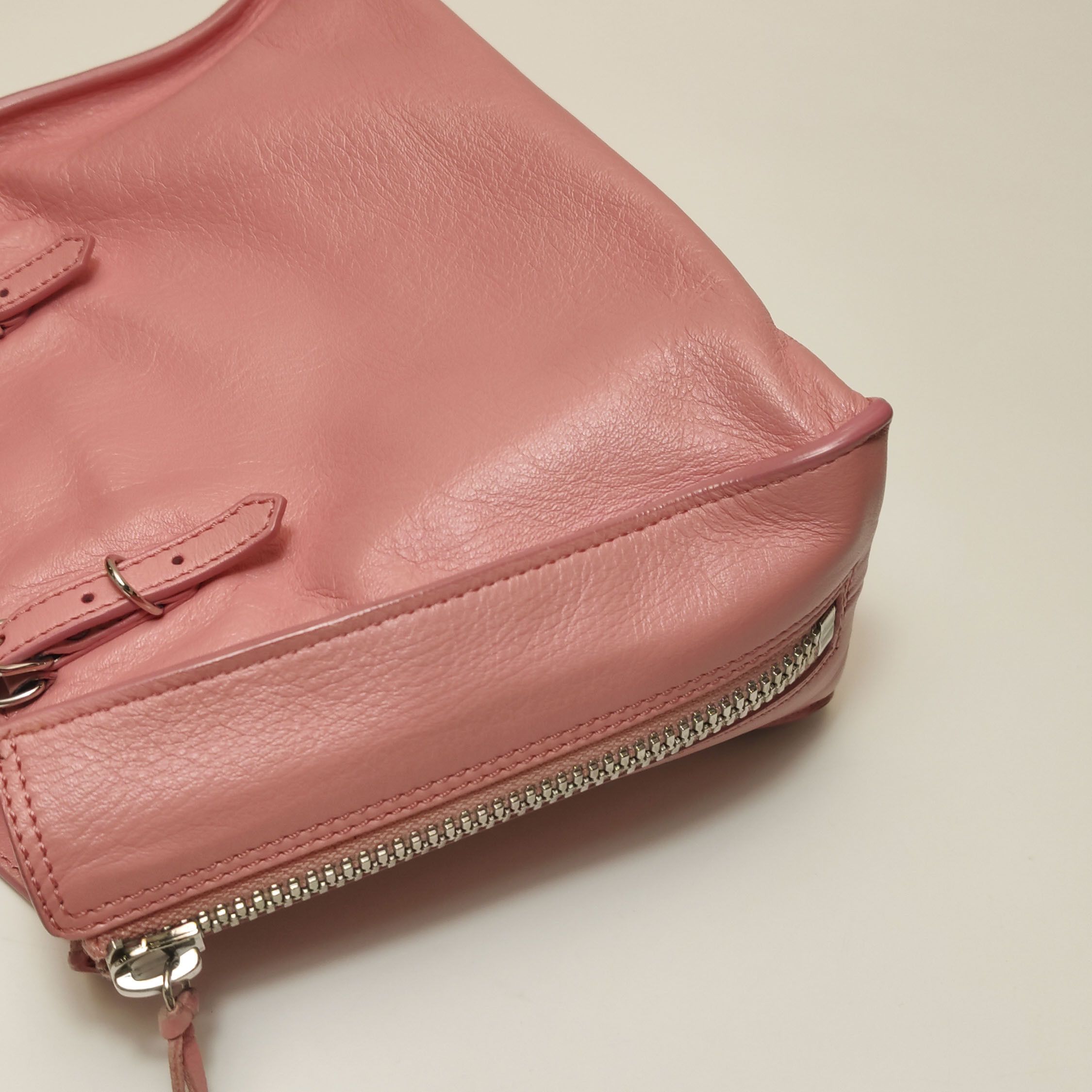 Balenciaga Balenciaga Women os Shoulder Bags Size ONE SIZE - 25 Thumbnail