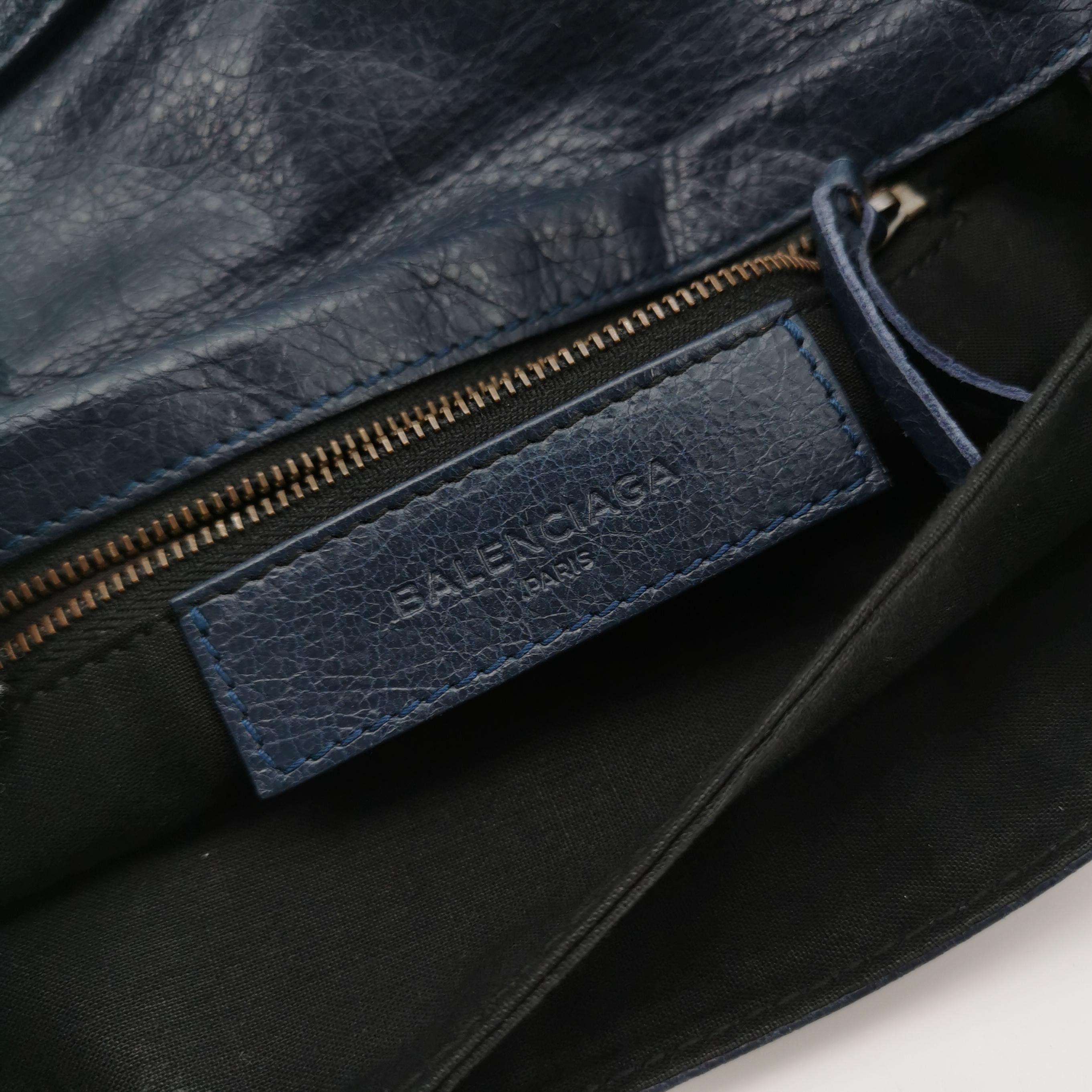 Balenciaga Balenciaga Women os Shoulder Bags Size ONE SIZE - 8 Thumbnail
