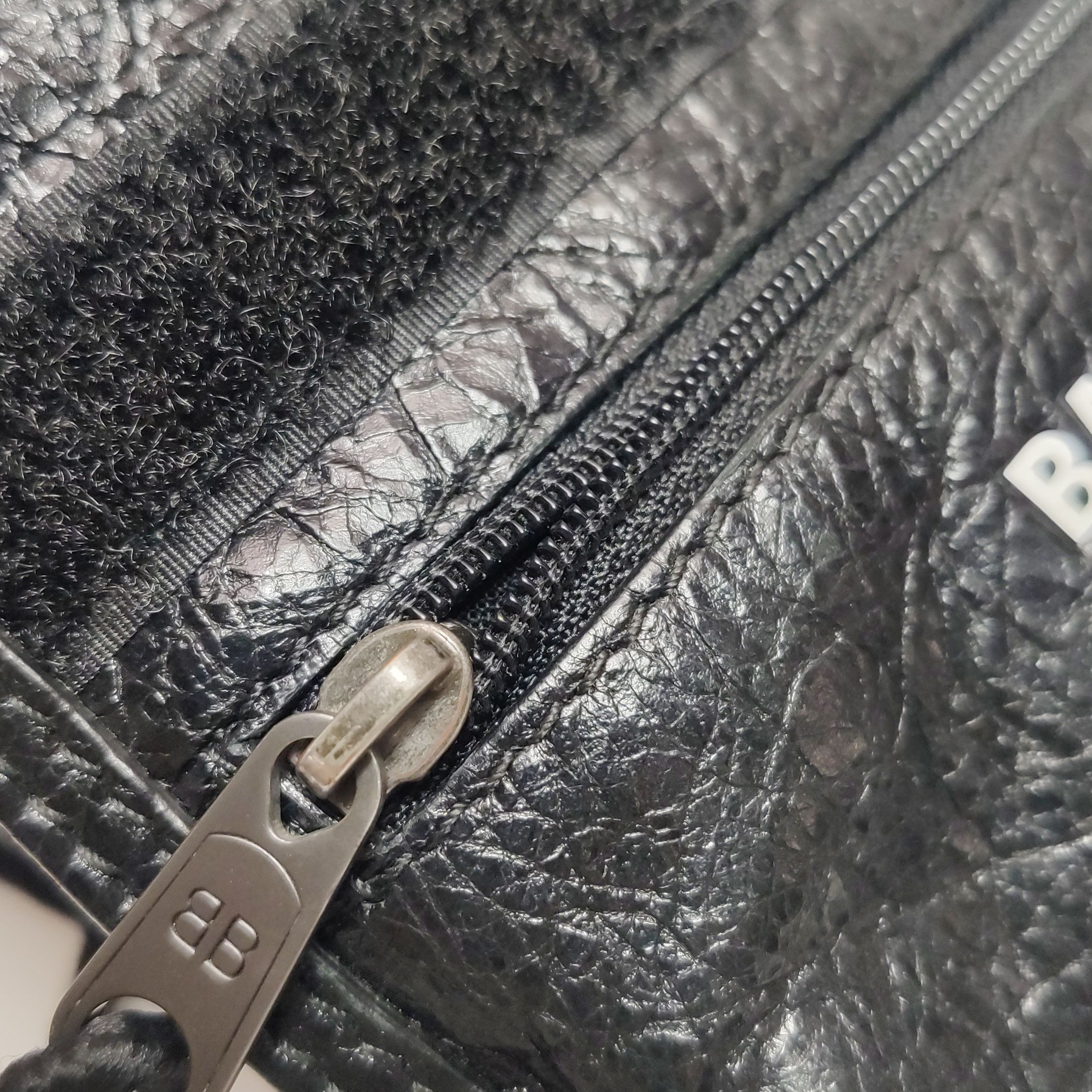 Balenciaga Balenciaga Women os Crossbody Bags Size ONE SIZE - 10 Thumbnail