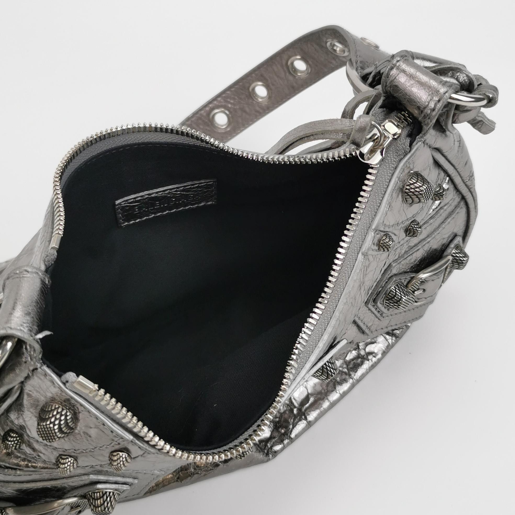 Balenciaga Balenciaga Women os Shoulder Bags Size ONE SIZE - 7 Thumbnail