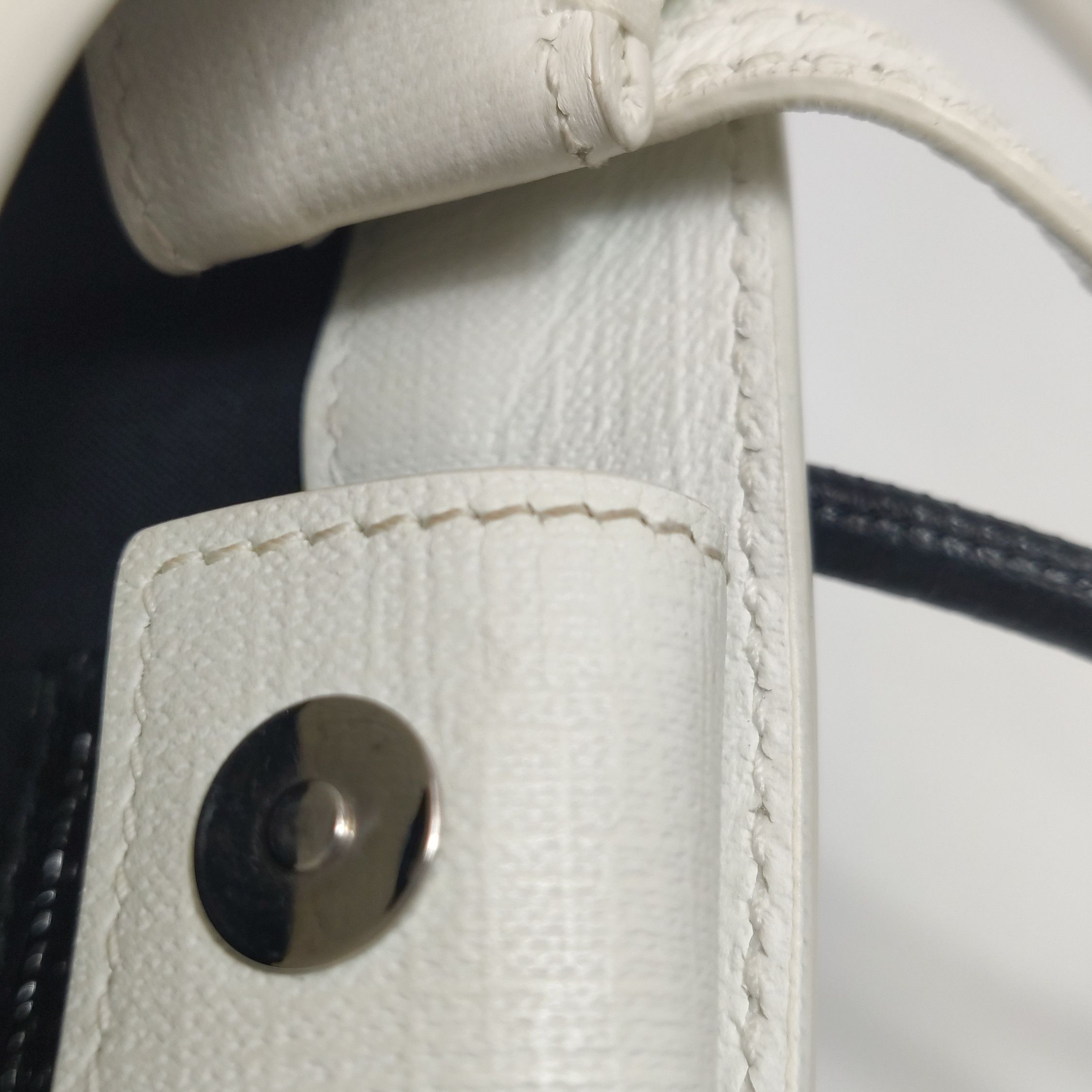 Balenciaga Balenciaga Women os Shoulder Bags Size ONE SIZE - 11 Thumbnail