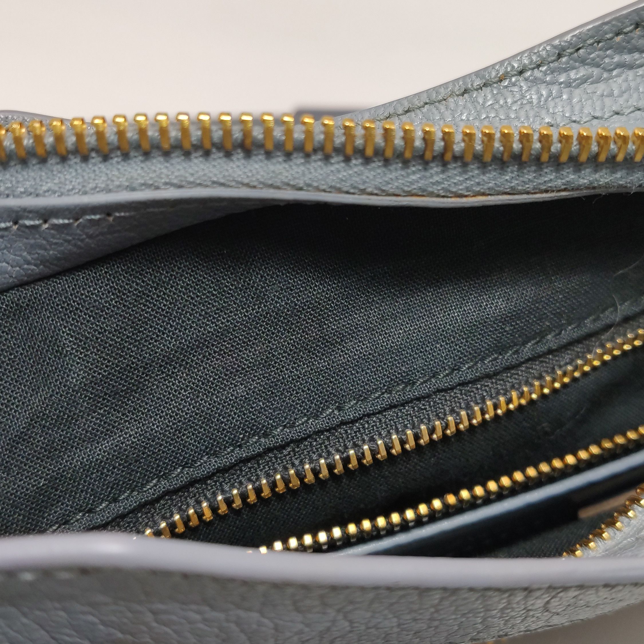 Balenciaga Balenciaga Women os Shoulder Bags Size ONE SIZE - 10 Thumbnail