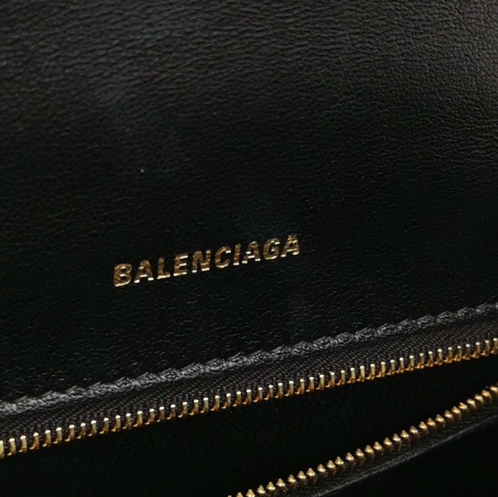Balenciaga Balenciaga Women os Shoulder Bags Size ONE SIZE - 8 Thumbnail