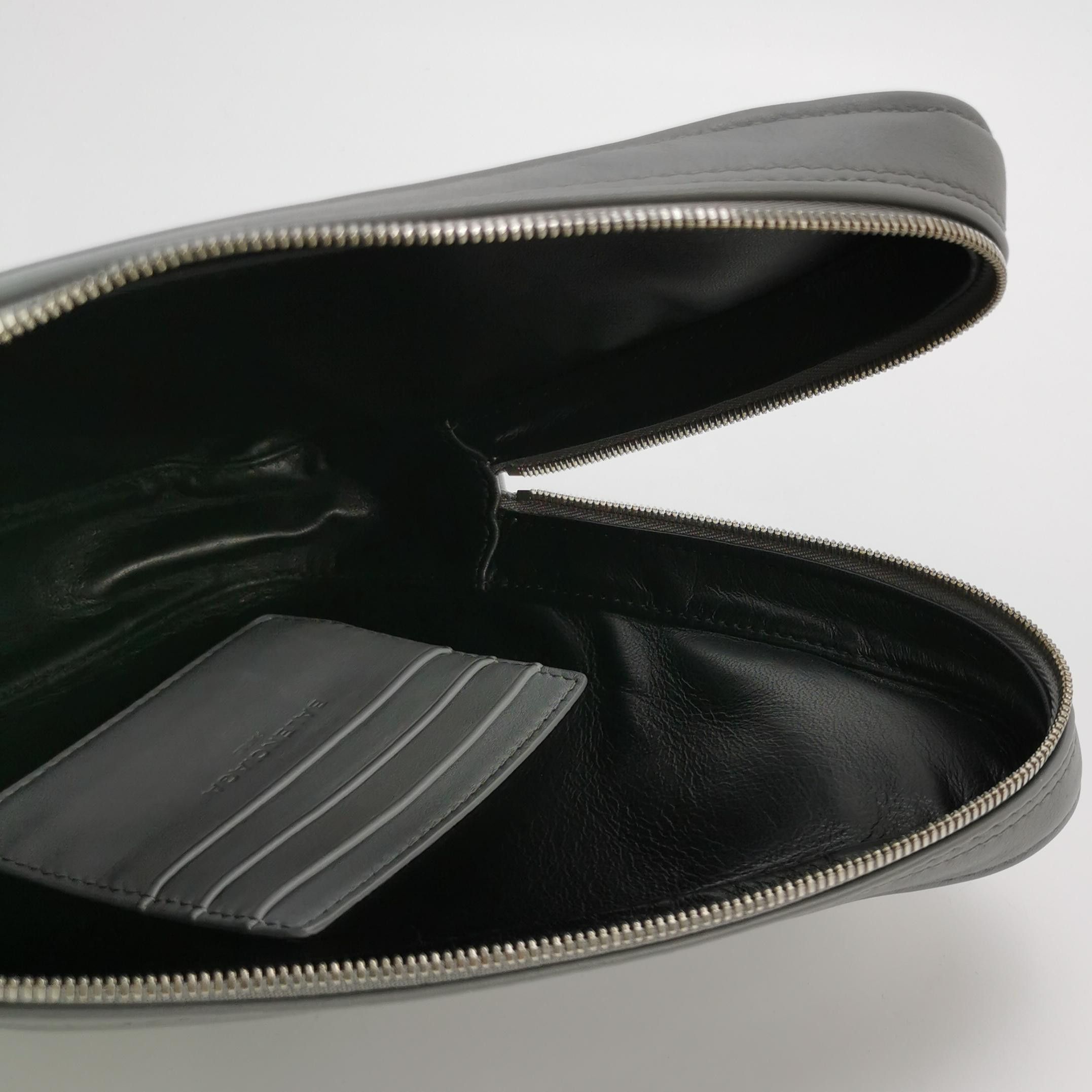 Balenciaga Balenciaga Women os Clutches Size ONE SIZE - 6 Thumbnail
