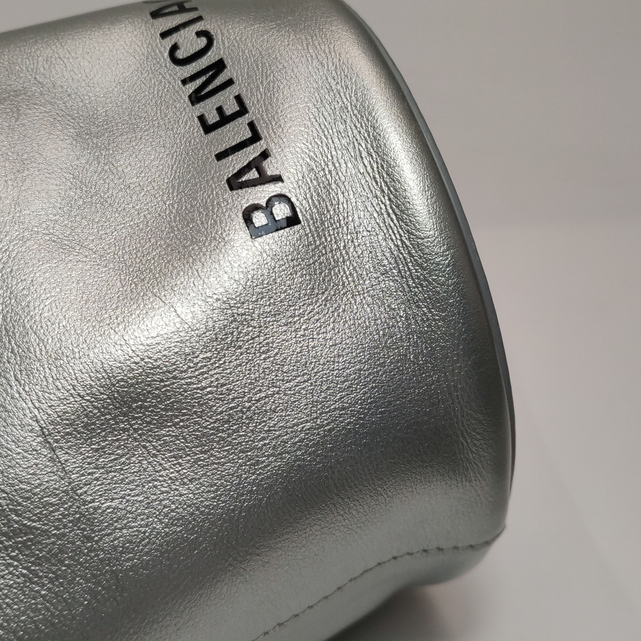 Balenciaga Balenciaga Women os Crossbody Bags Size ONE SIZE - 17 Thumbnail