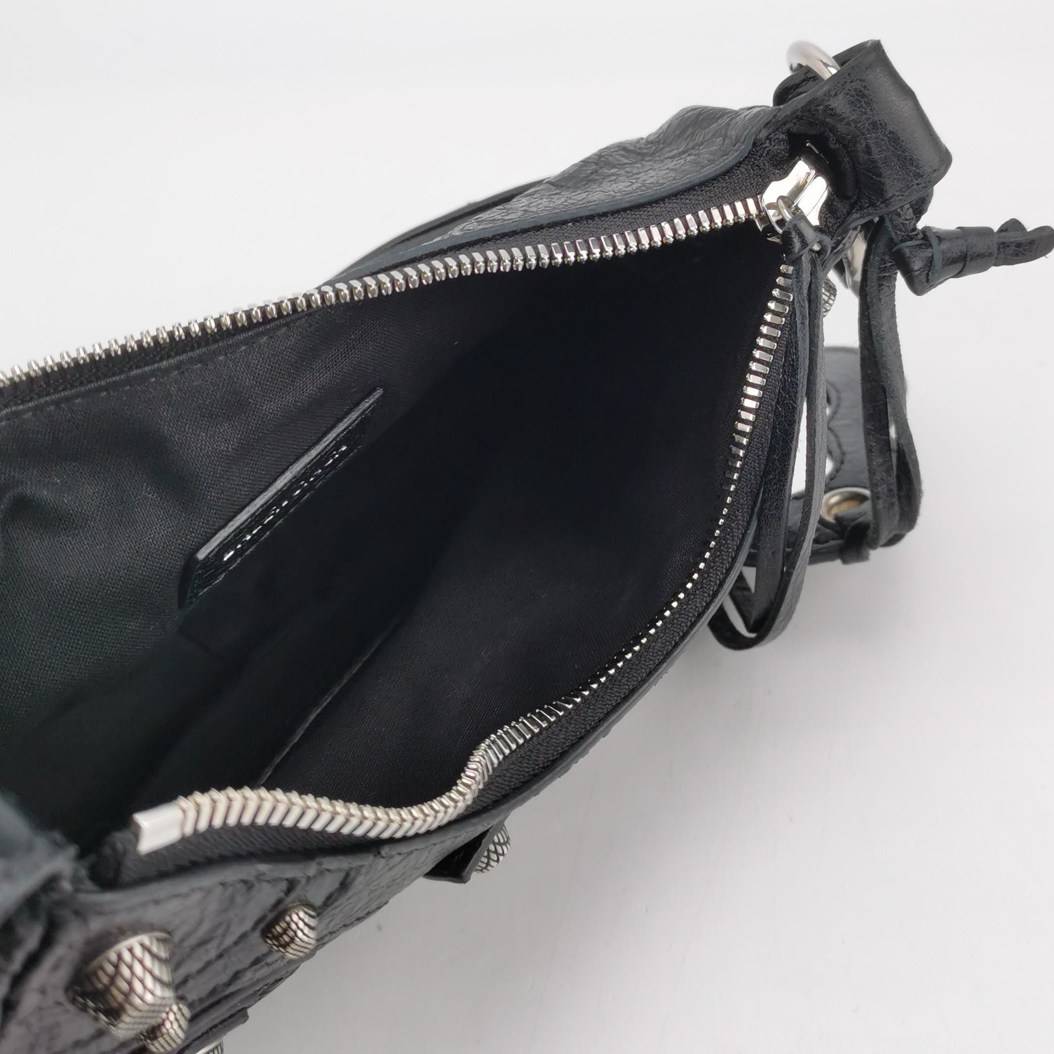 Balenciaga Balenciaga Women os Shoulder Bags Size ONE SIZE - 7 Thumbnail