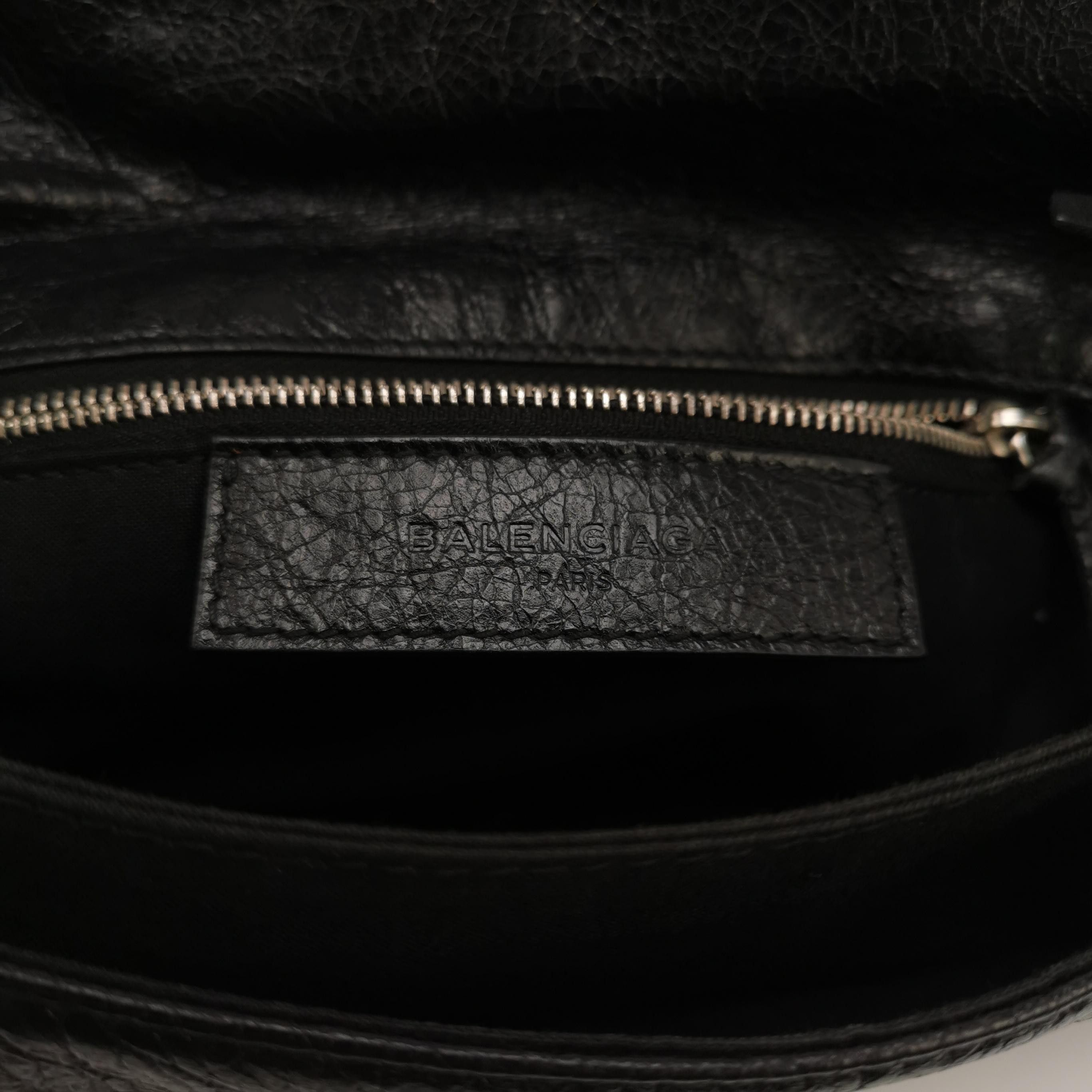 Balenciaga Balenciaga Women os Crossbody Bags Size ONE SIZE - 8 Thumbnail
