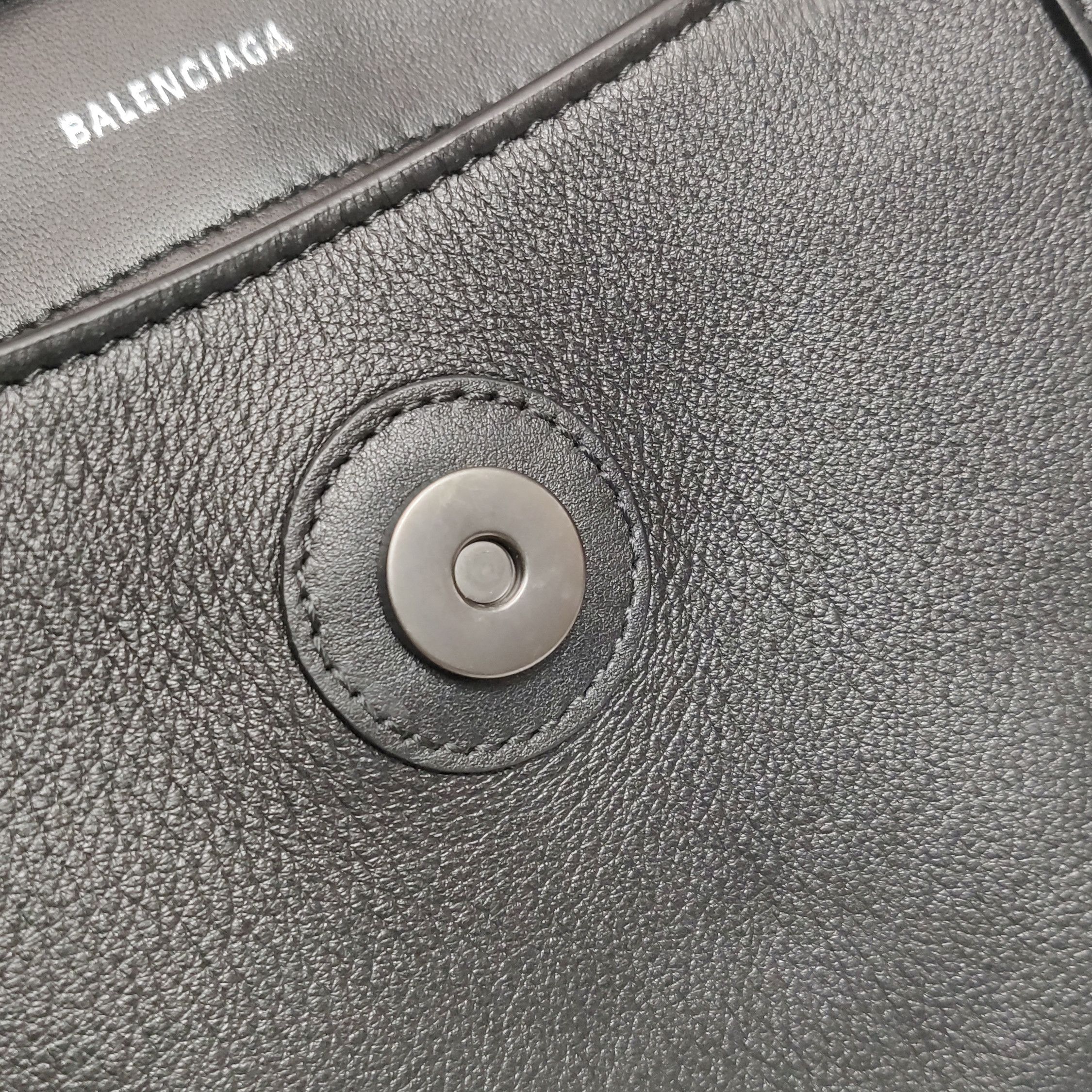 Balenciaga Balenciaga Women os Shoulder Bags Size ONE SIZE - 14 Thumbnail