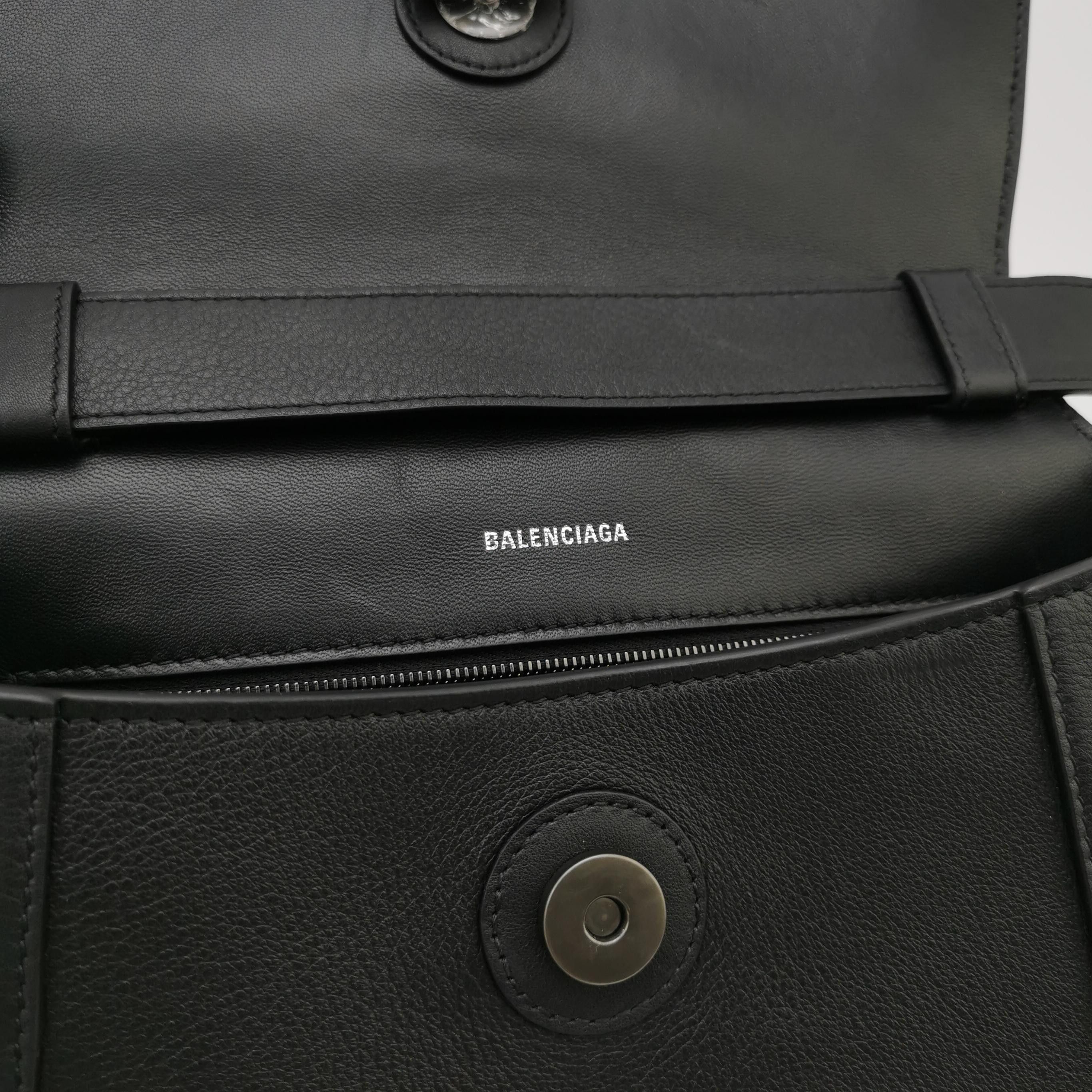 Balenciaga Balenciaga Women os Shoulder Bags Size ONE SIZE - 8 Thumbnail