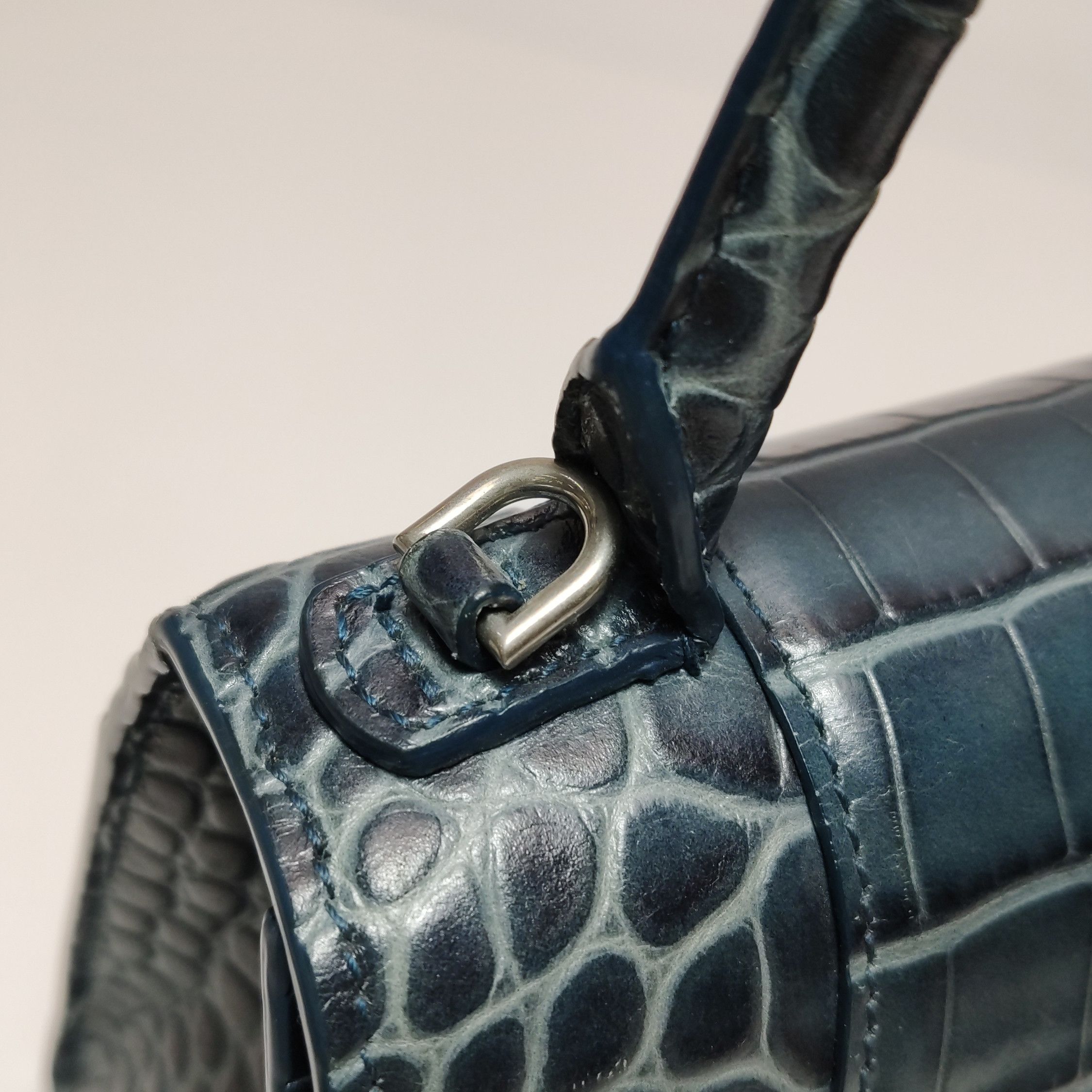 Balenciaga Balenciaga Women os Shoulder Bags Size ONE SIZE - 17 Thumbnail